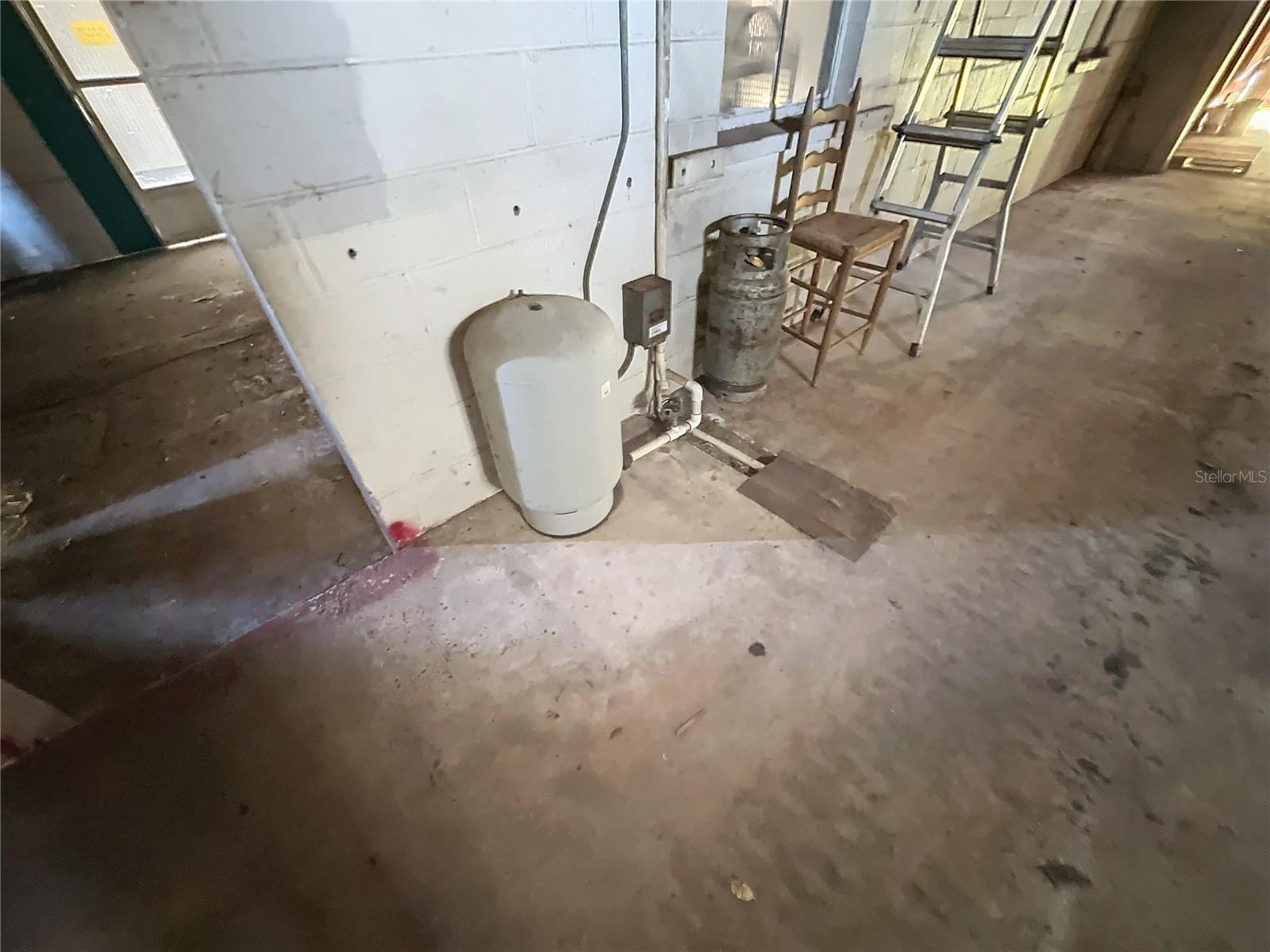 110 REYNOLDS RD, DE LEON SPRINGS, FL, 32130