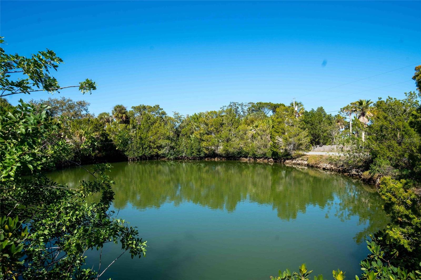 537 N LAKE CIR, CRYSTAL RIVER, FL, 34429