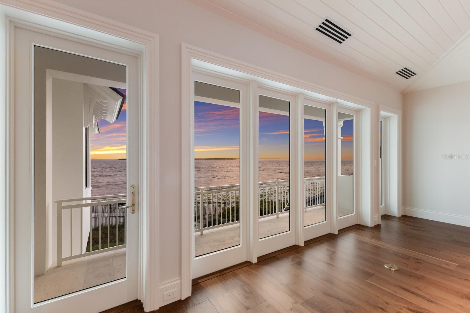 D6134942 Property Photo