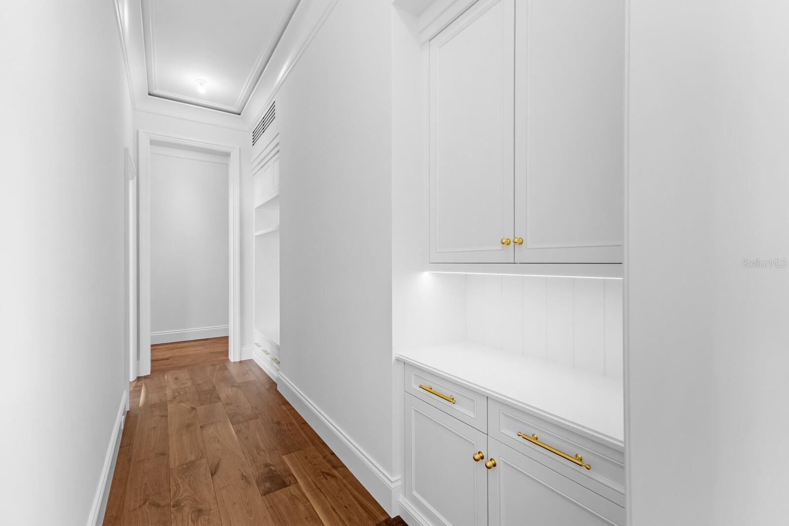 D6134942 Property Photo