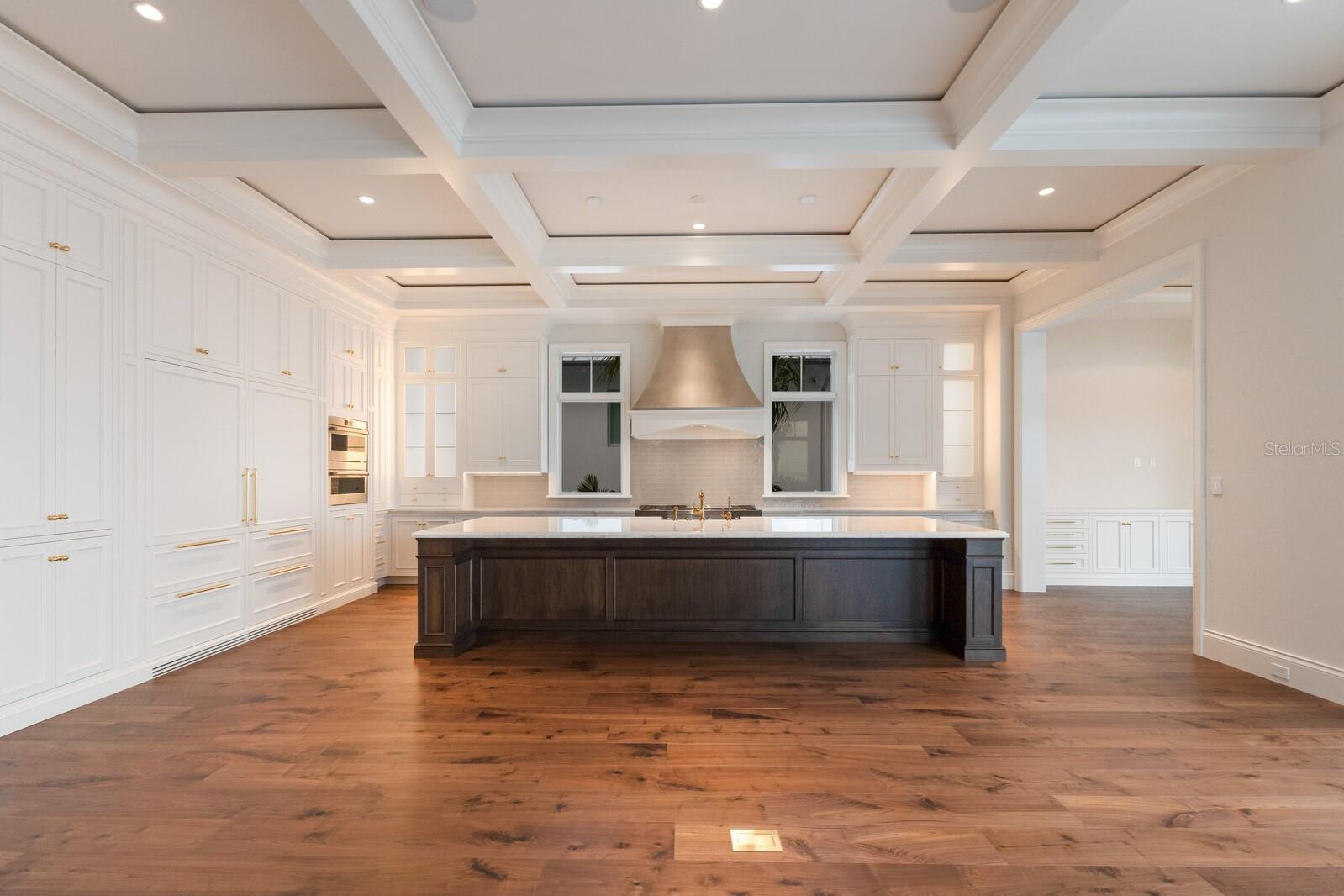 D6134942 Property Photo