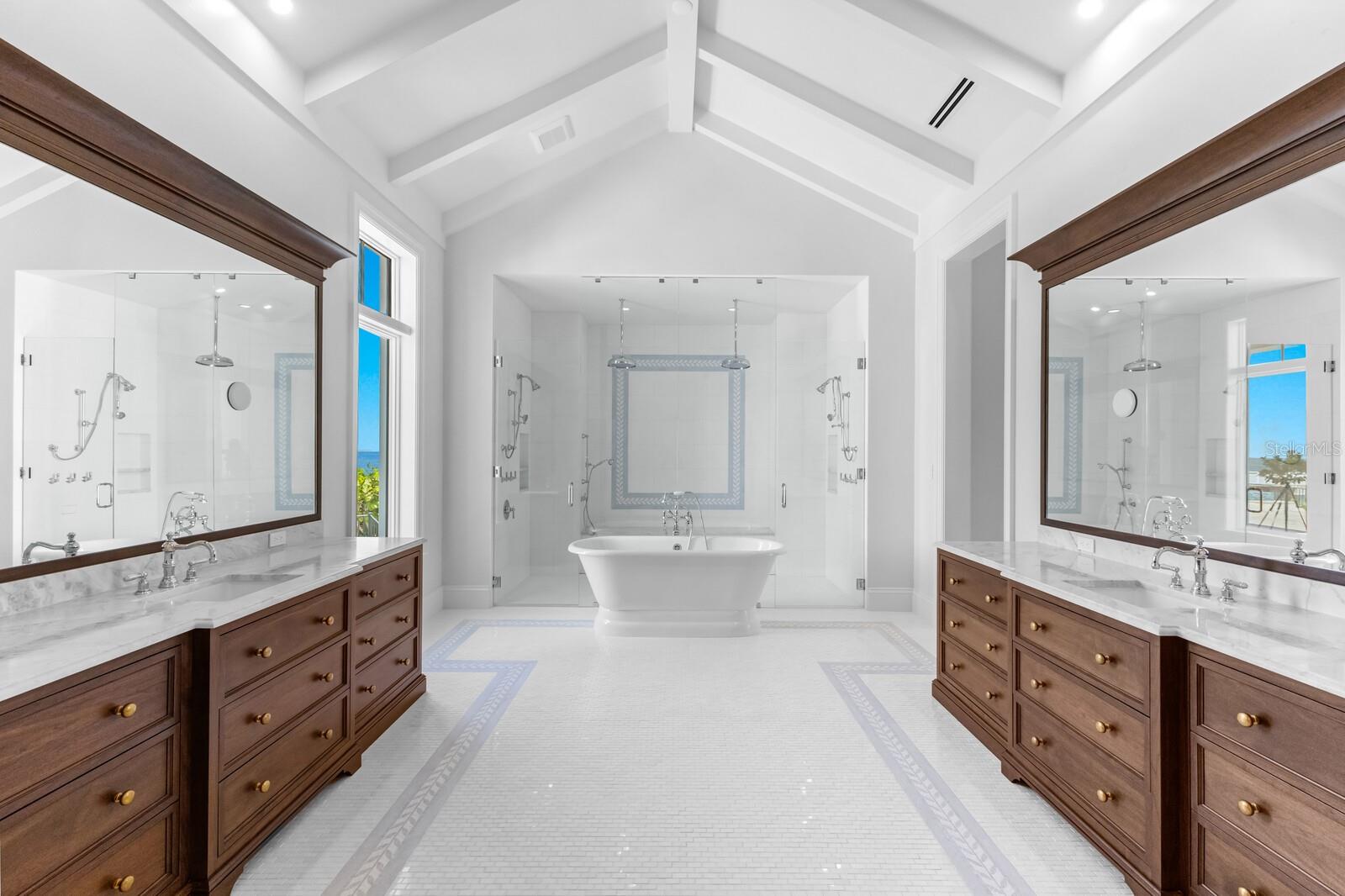 D6134942 Property Photo