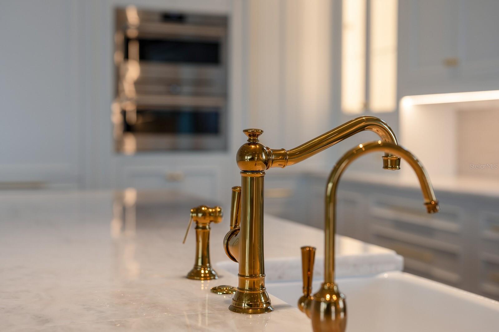 D6134942 Property Photo