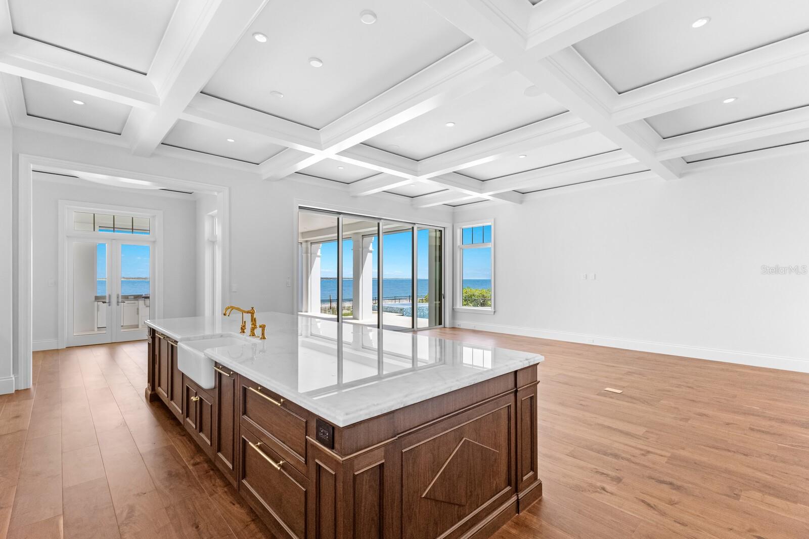 D6134942 Property Photo