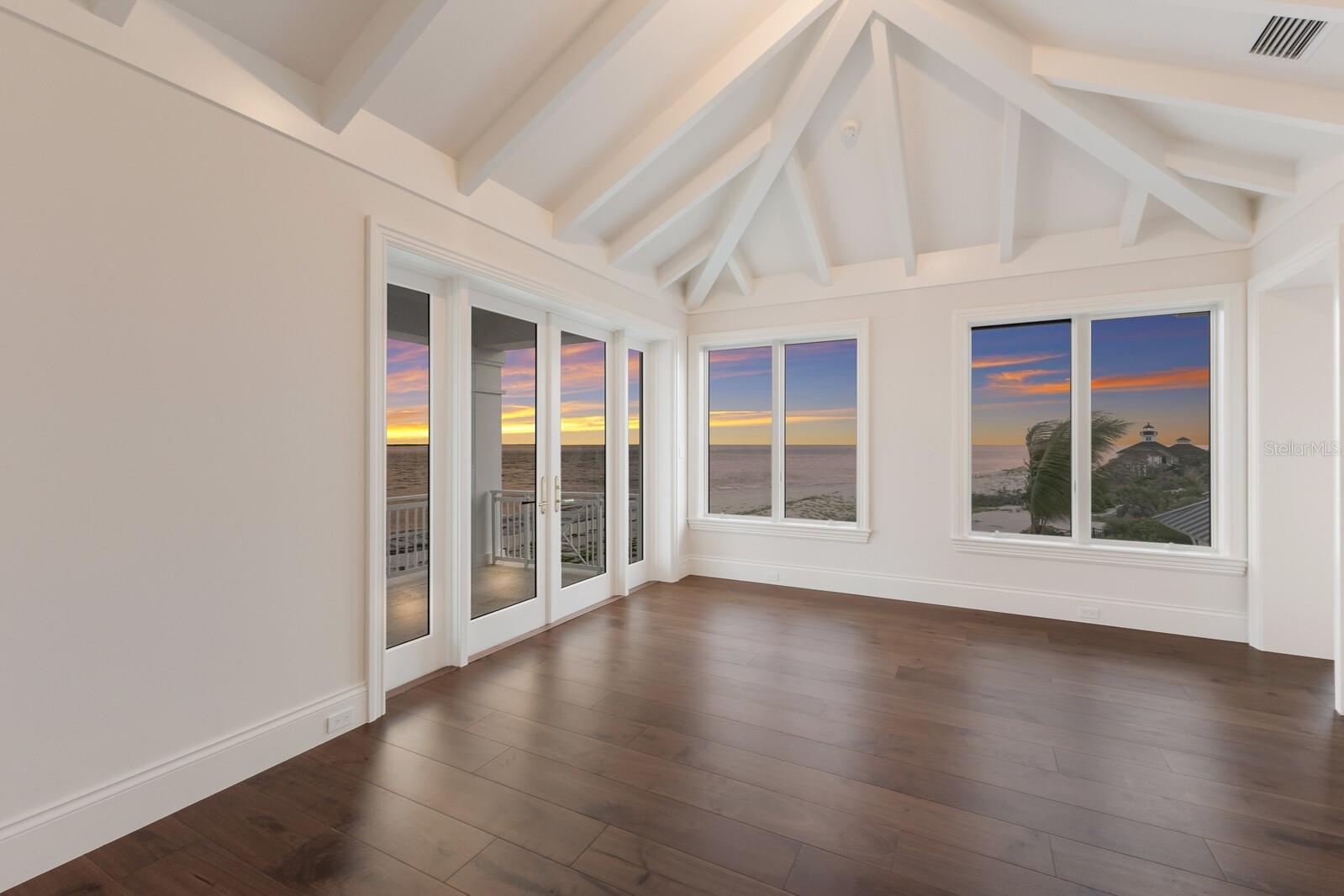 D6134942 Property Photo