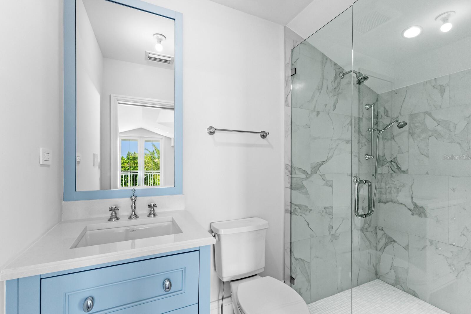 D6134942 Property Photo