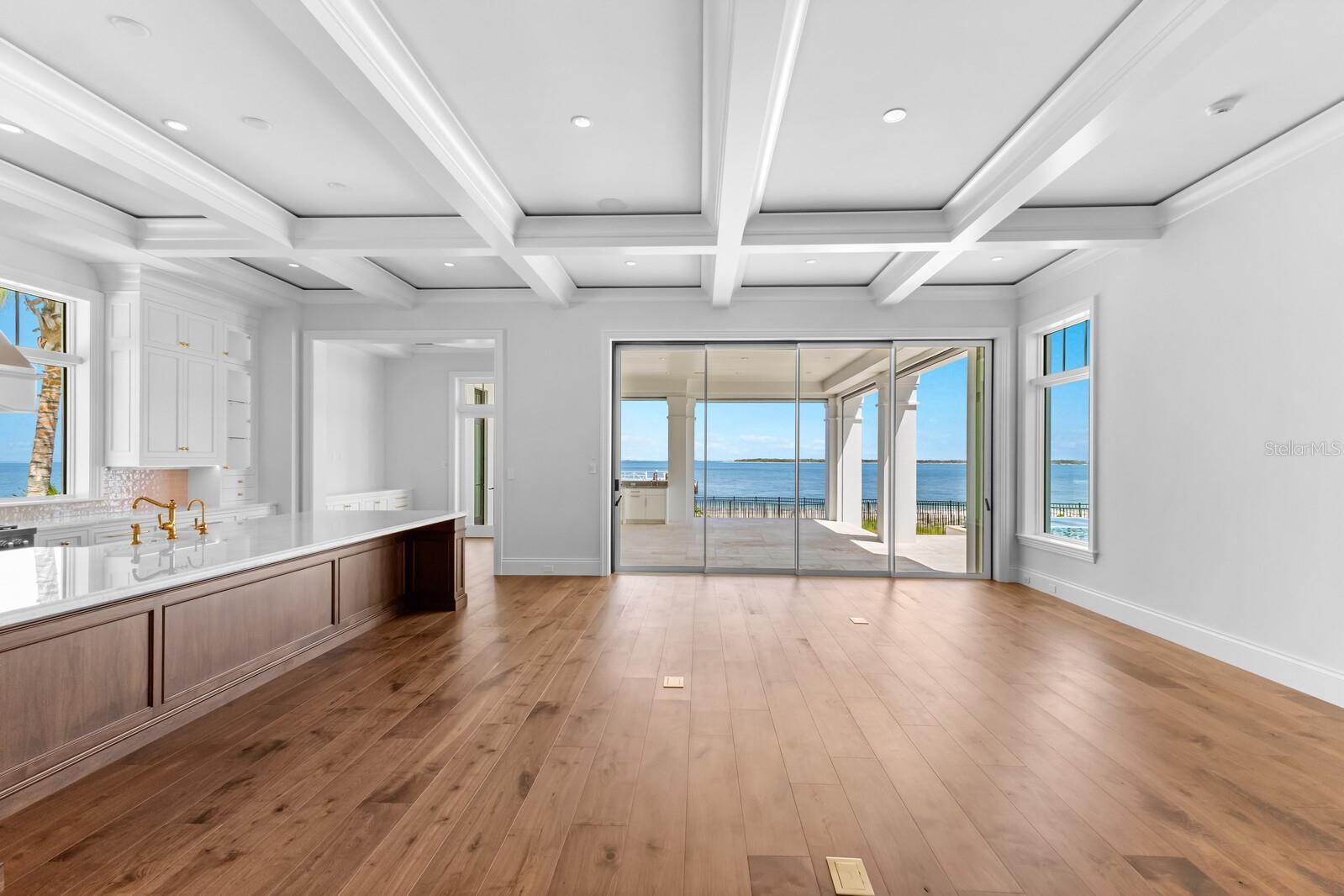 D6134942 Property Photo