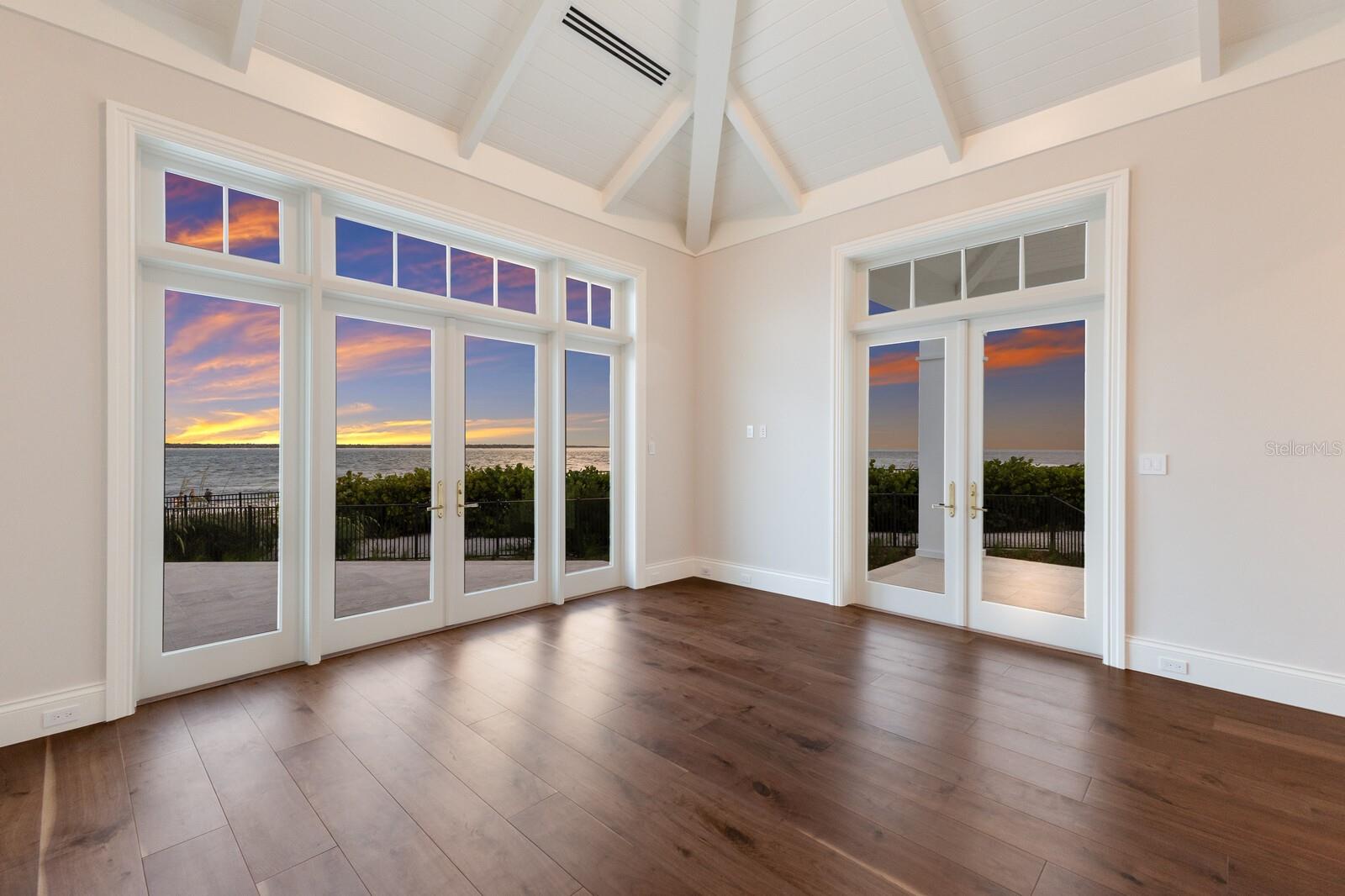 D6134942 Property Photo