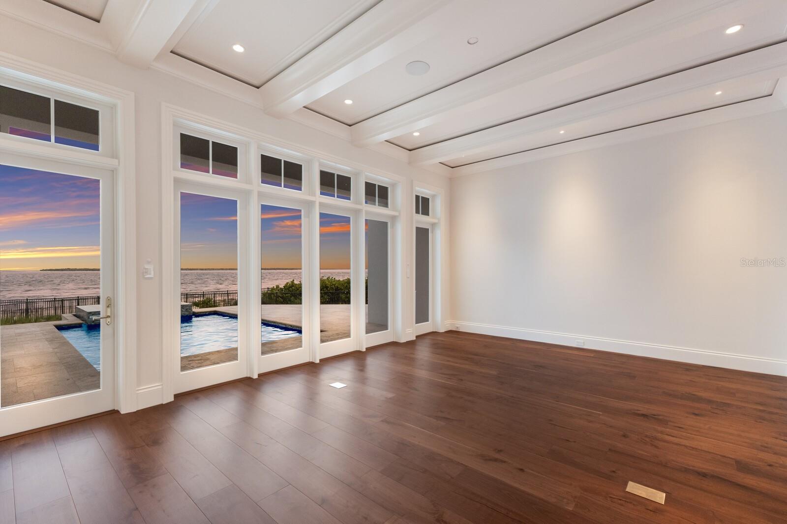 D6134942 Property Photo