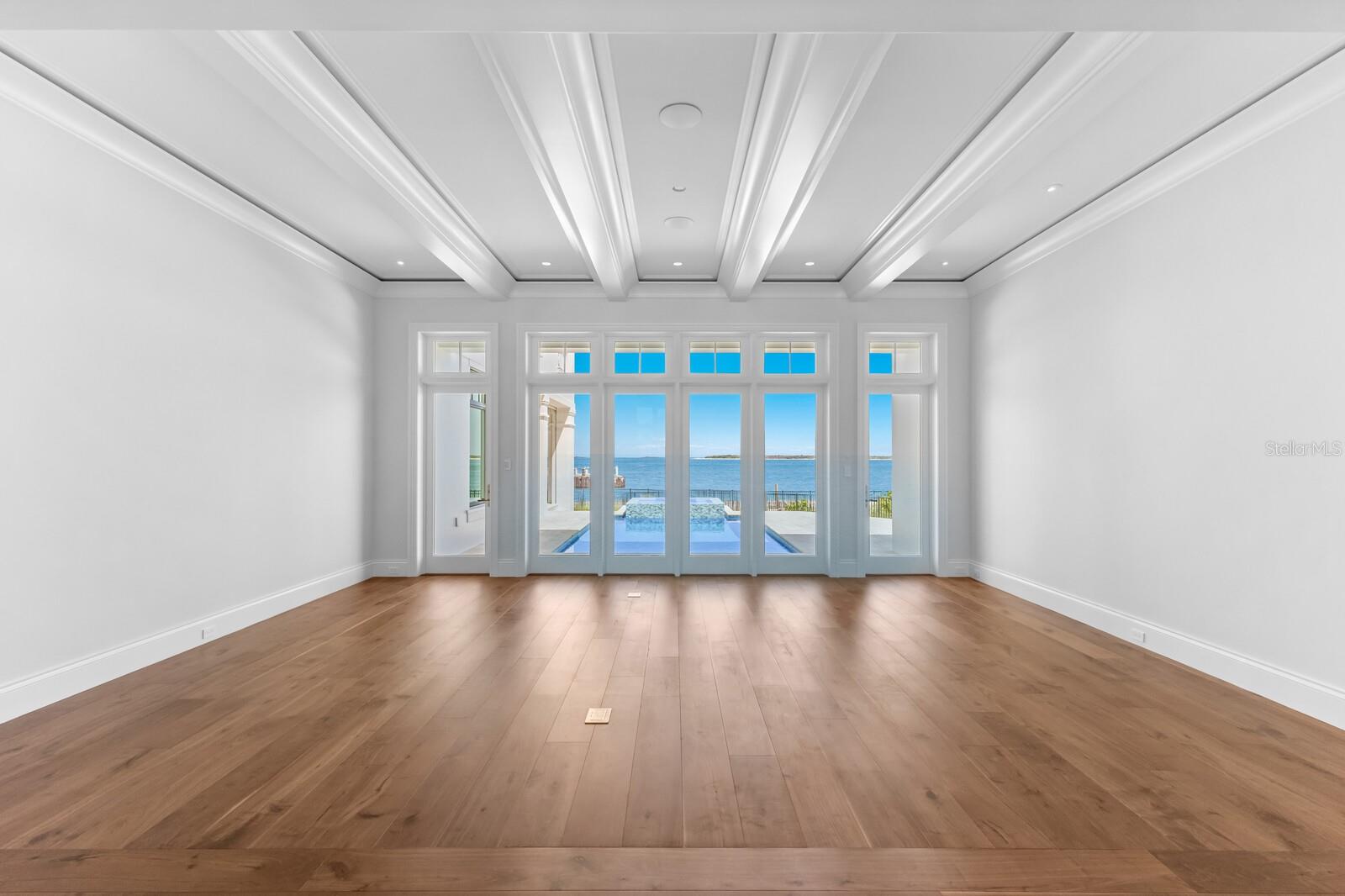 D6134942 Property Photo