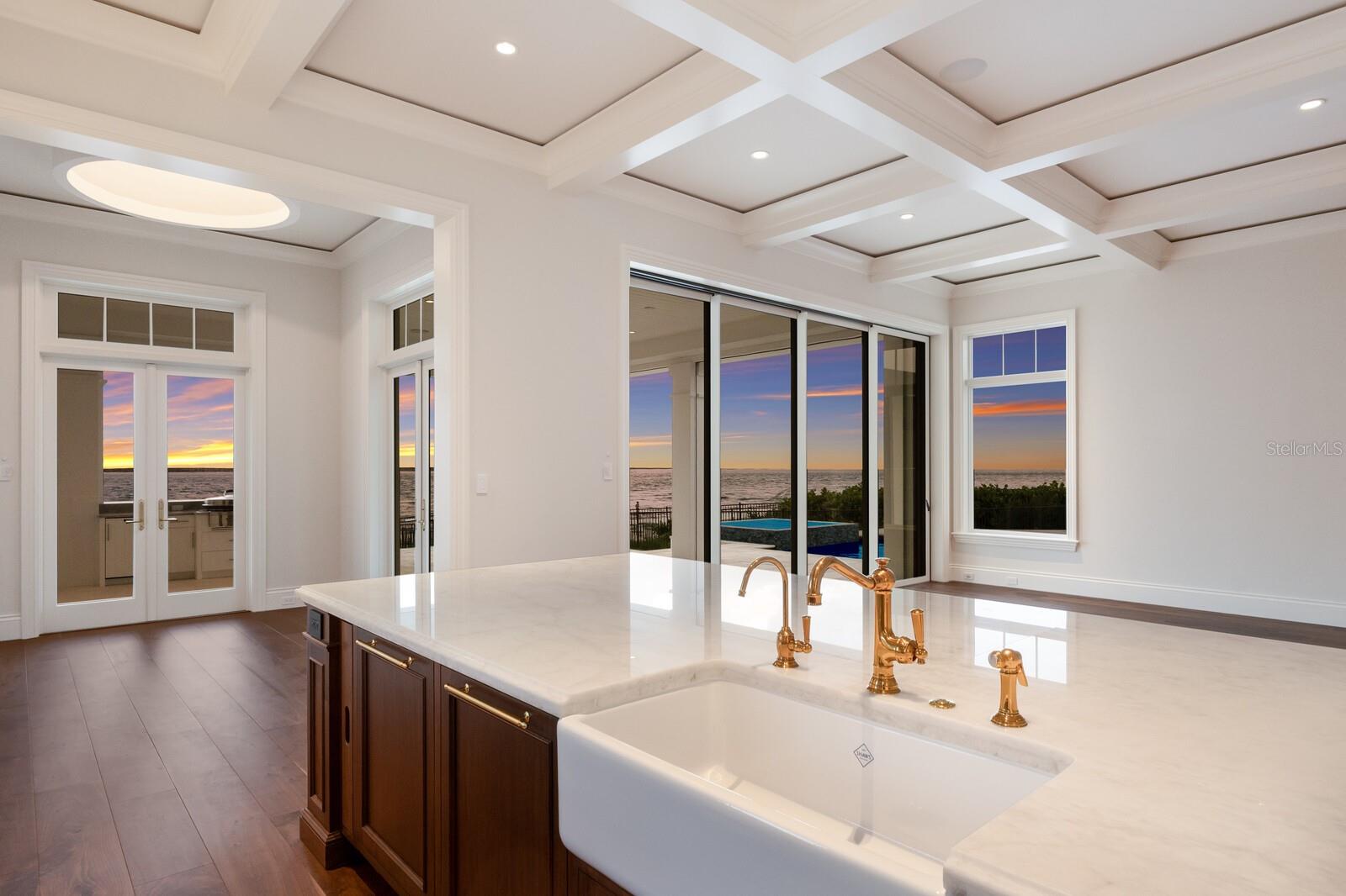 D6134942 Property Photo