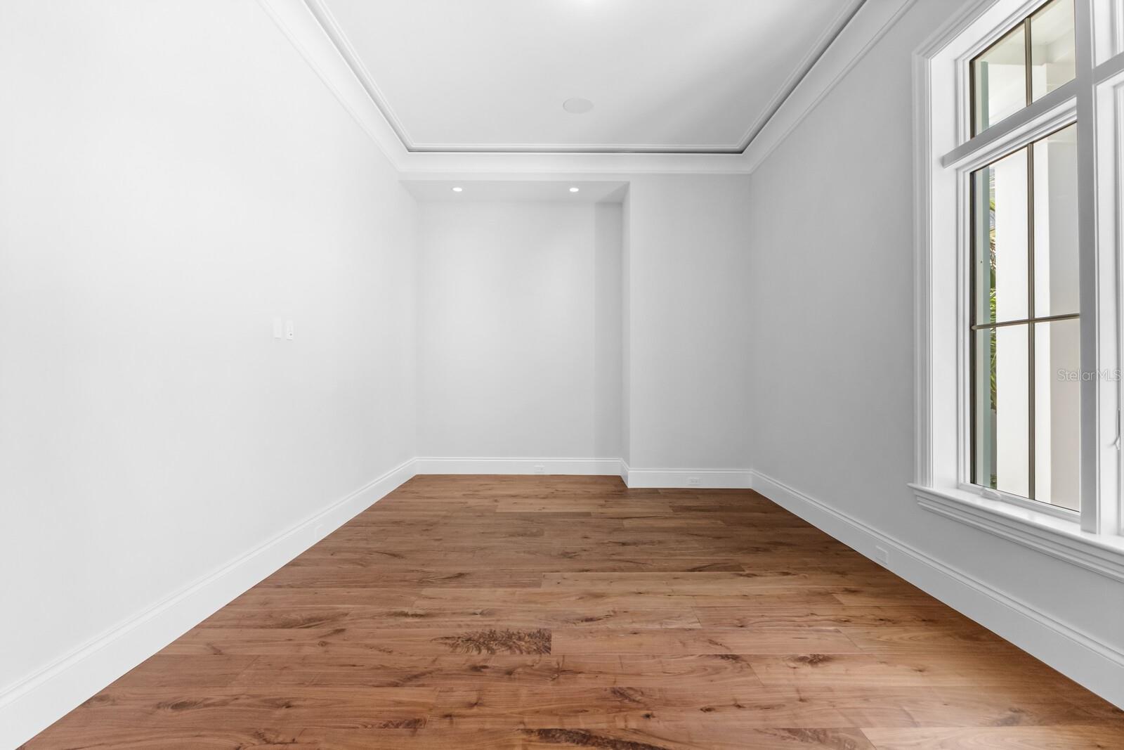 D6134942 Property Photo