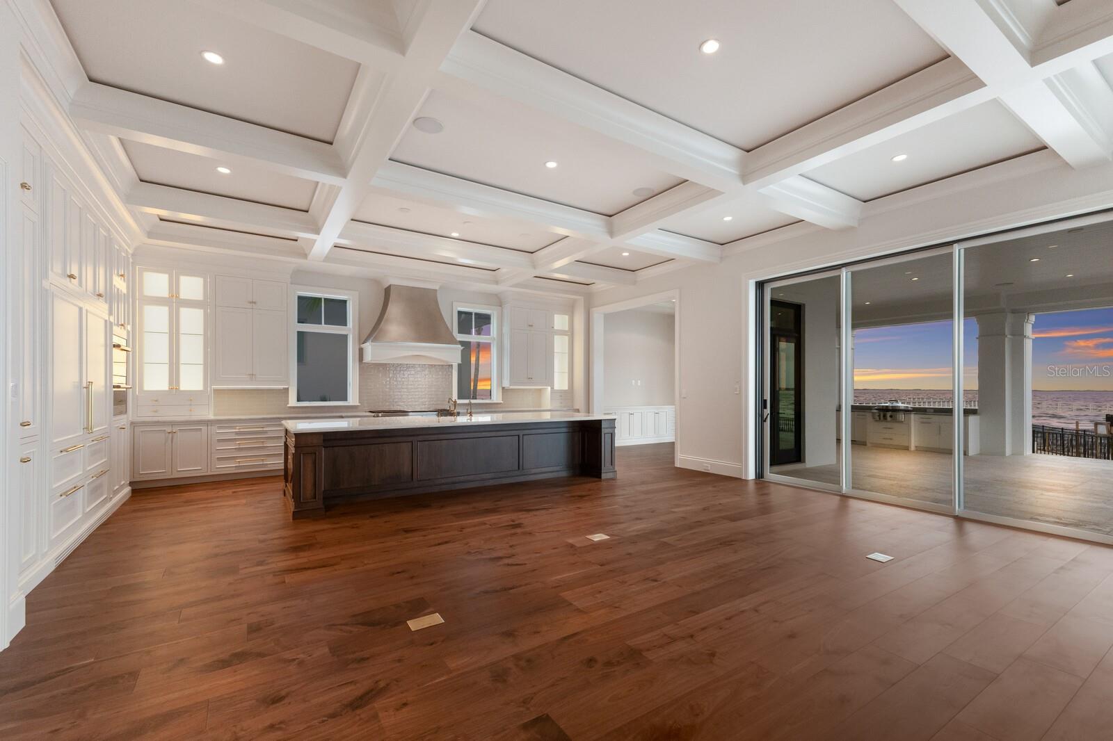 D6134942 Property Photo