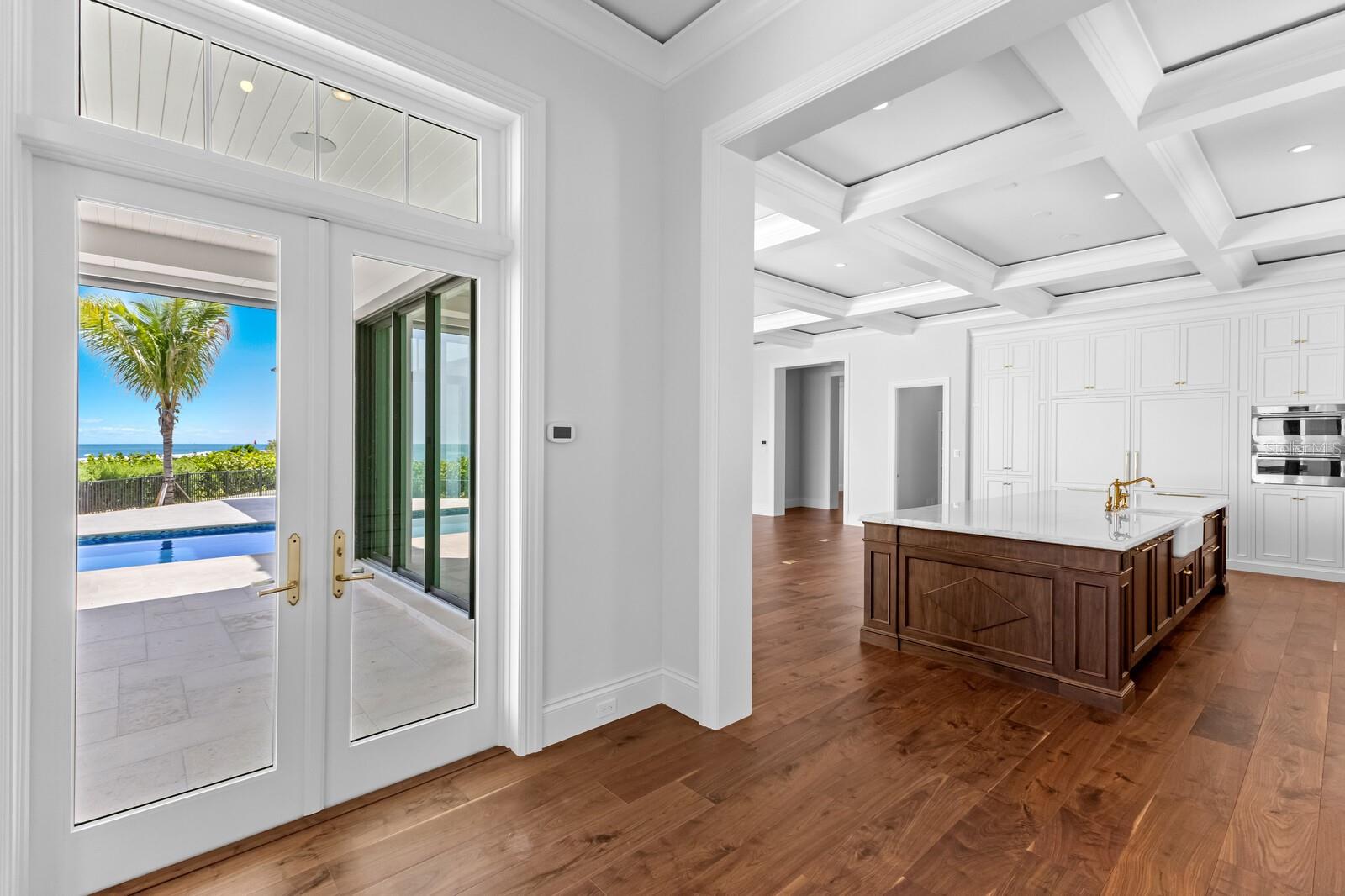 D6134942 Property Photo