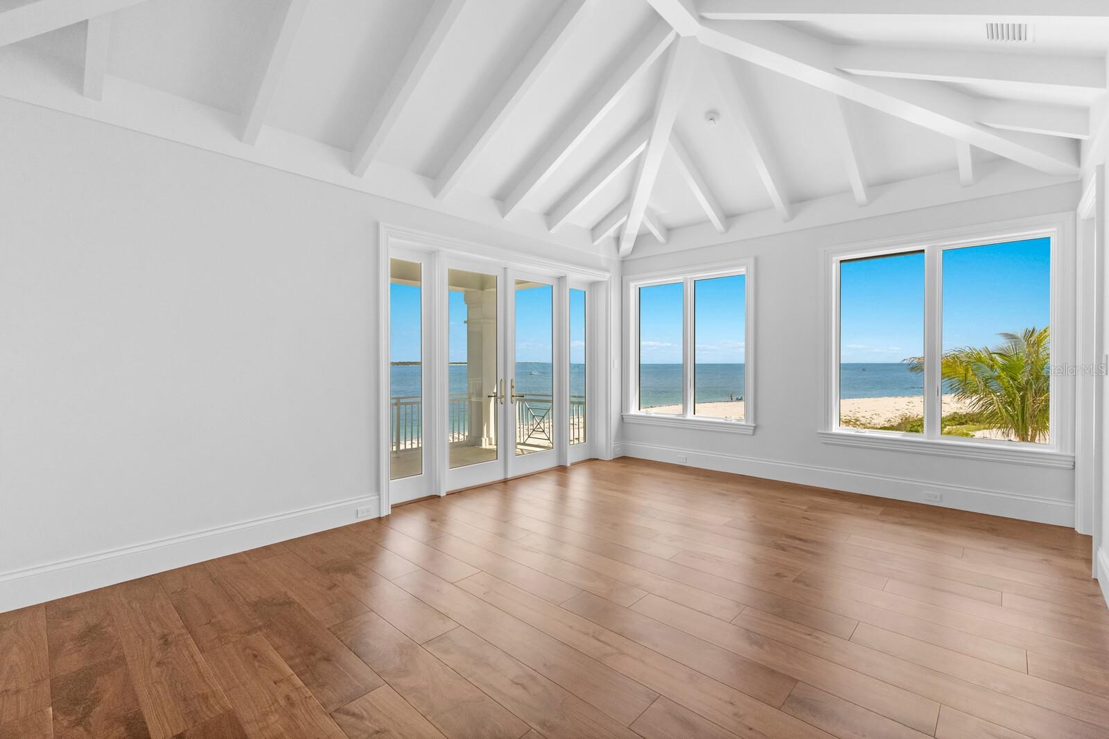 D6134942 Property Photo