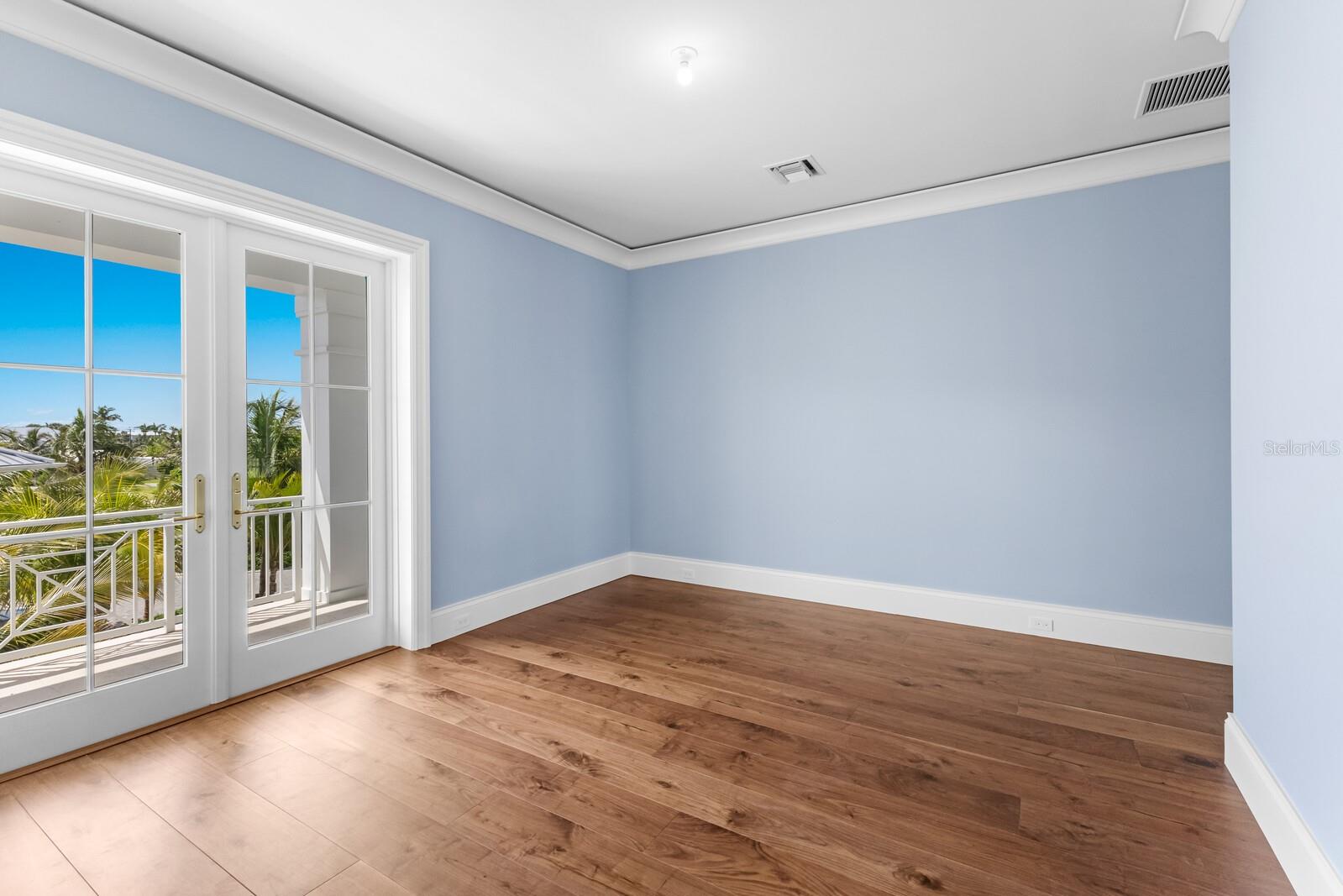 D6134942 Property Photo