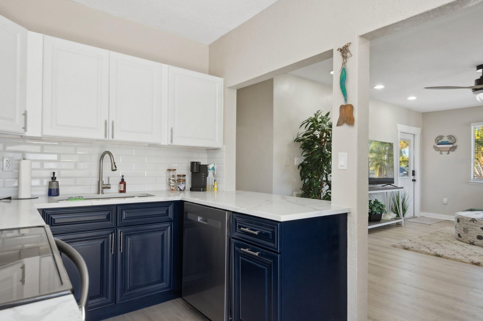 1214 BAY PINE BLVD, INDIAN ROCKS BEACH, FL, 33785