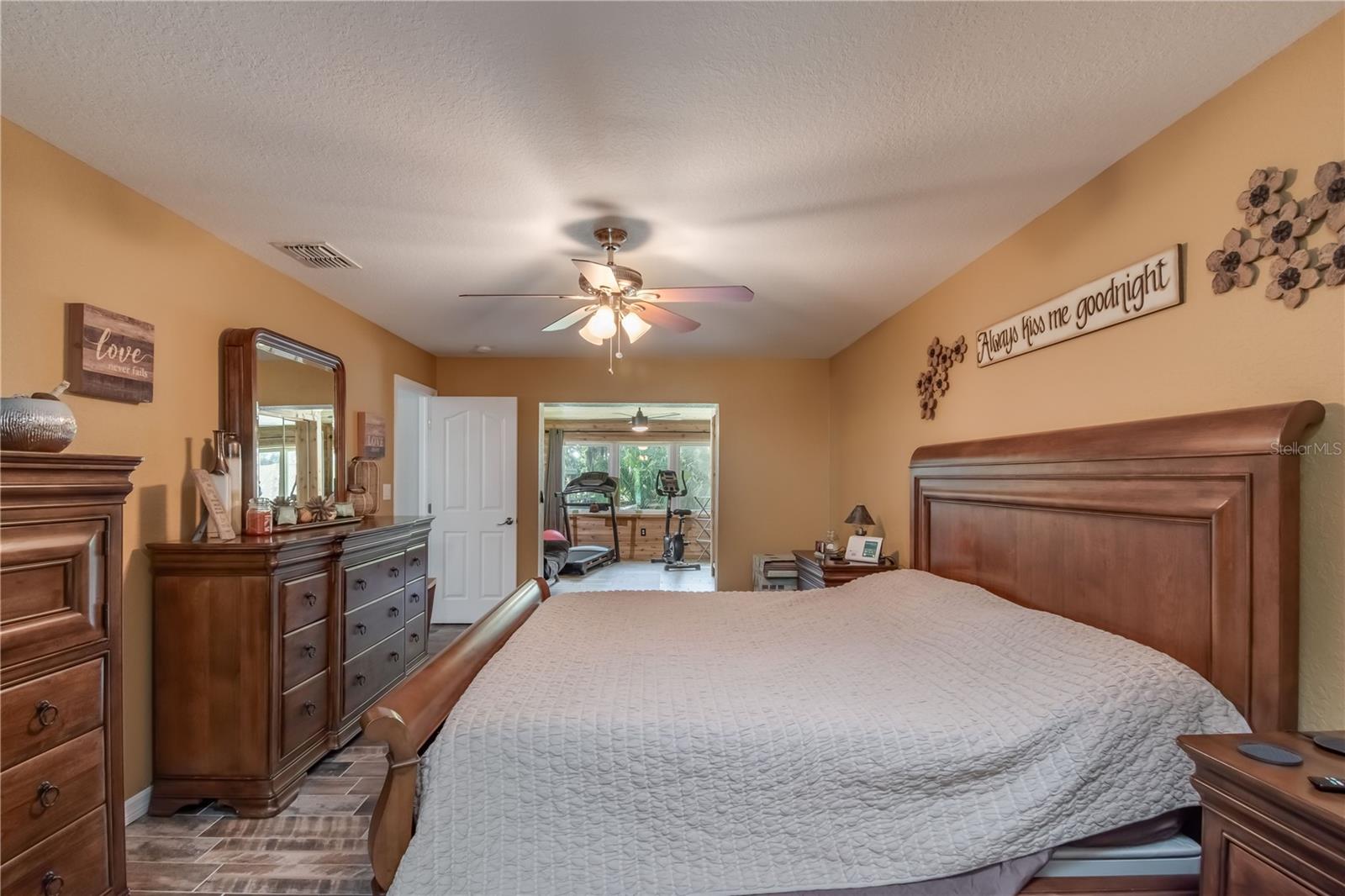 236 MASTADON DR, INGLIS, FL, 34449