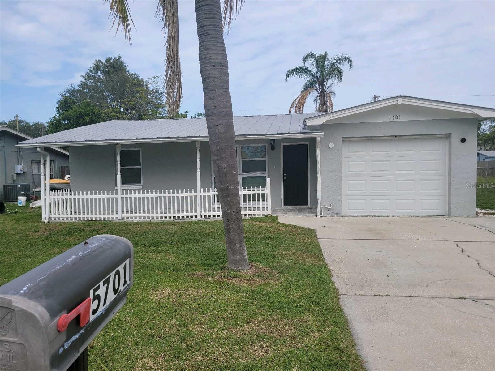 5701 66TH AVE N, PINELLAS PARK, FL, 33781
