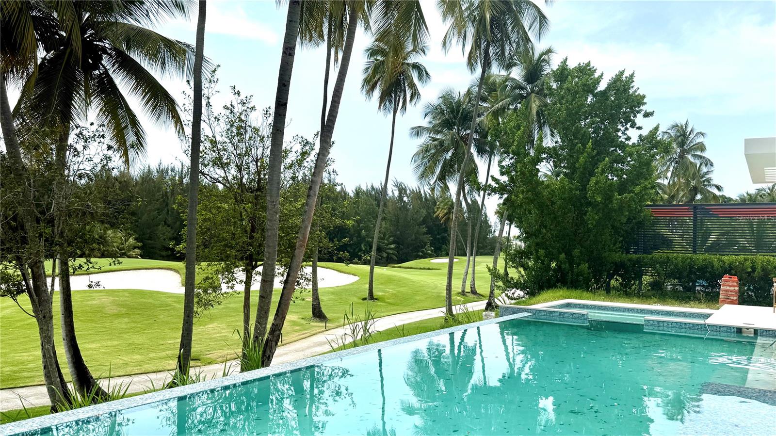 PR9104556 Property Photo