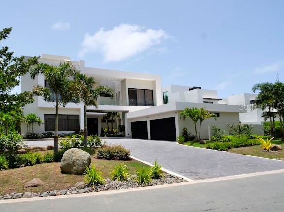 PR9104556 Property Photo