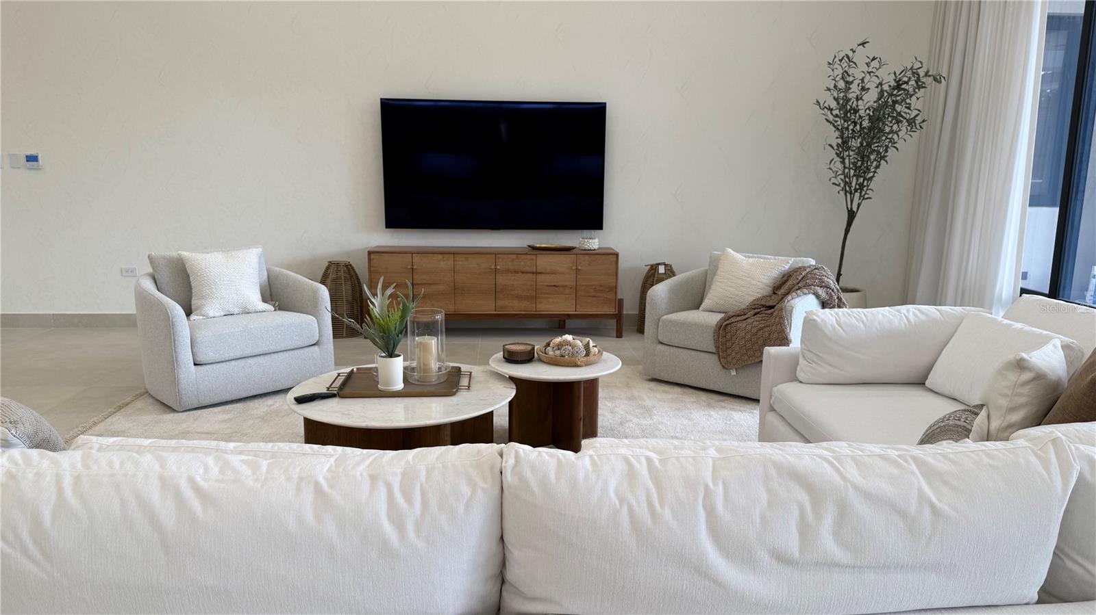 PR9104556 Property Photo