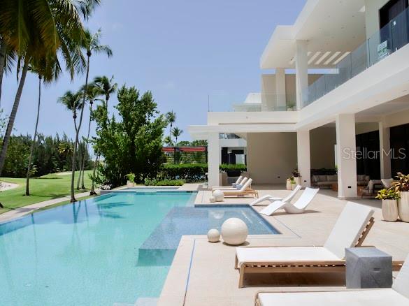 PR9104556 Property Photo