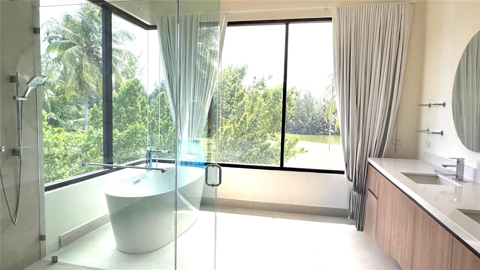 PR9104556 Property Photo