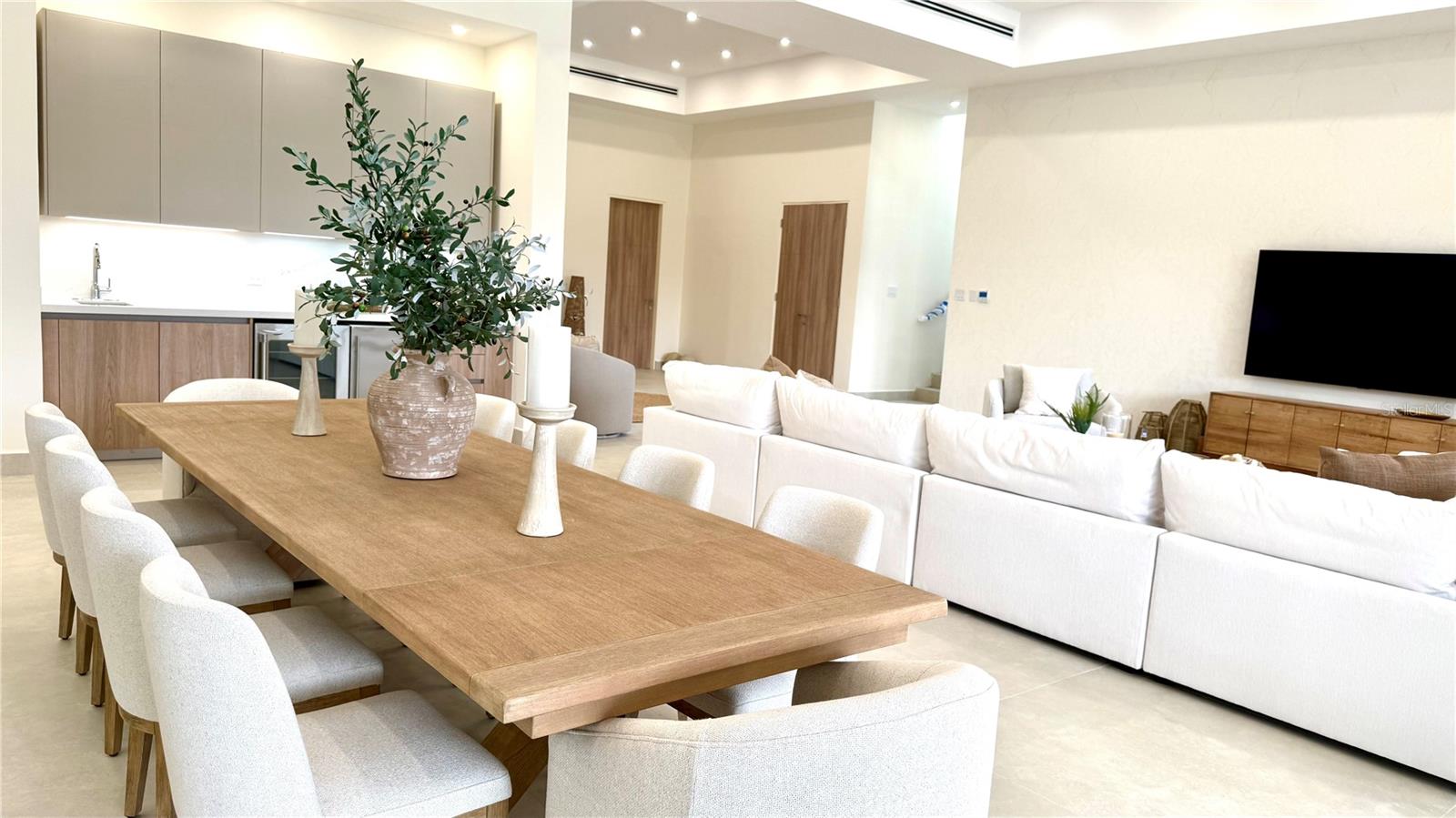 PR9104556 Property Photo