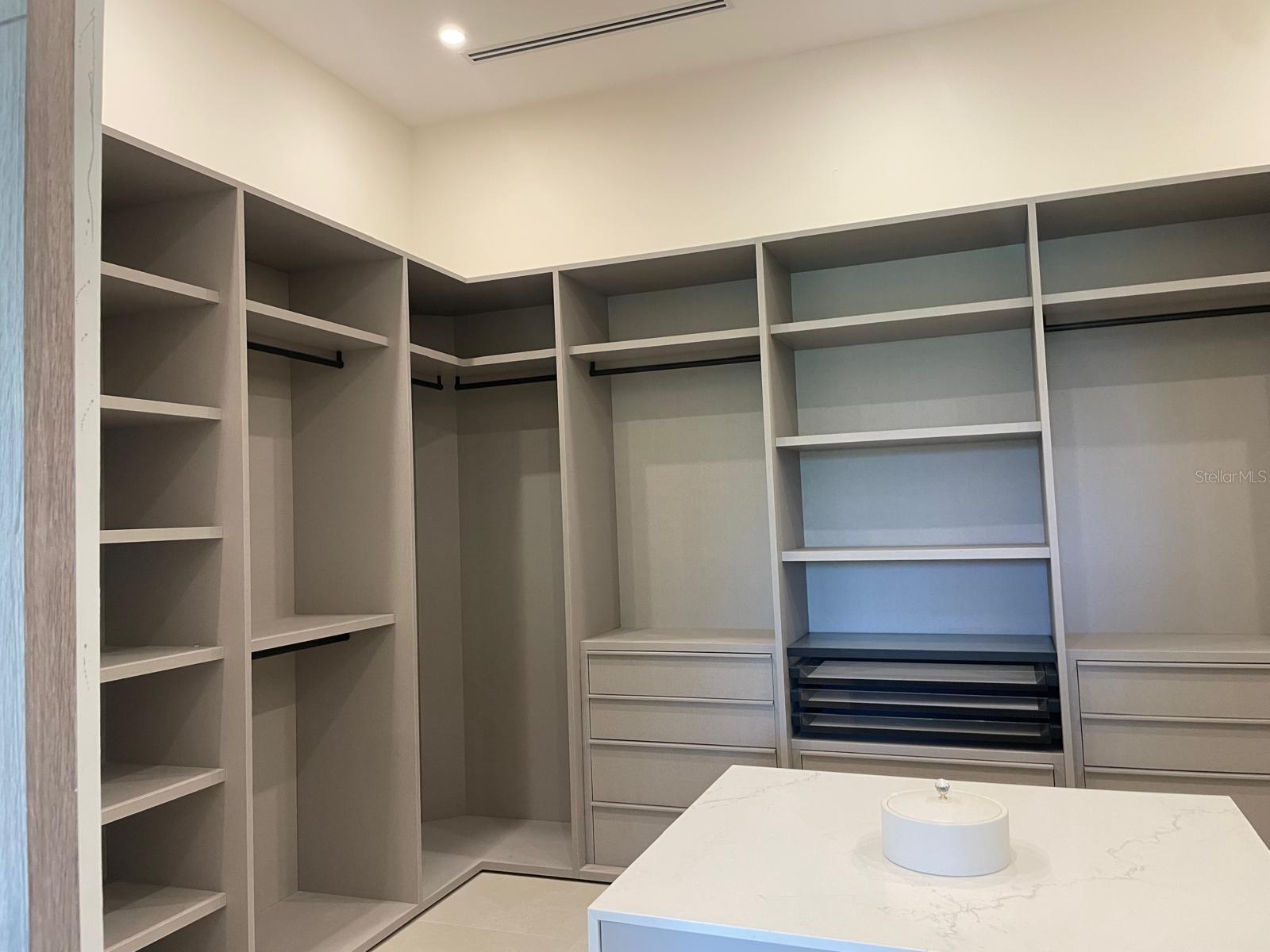 PR9104556 Property Photo