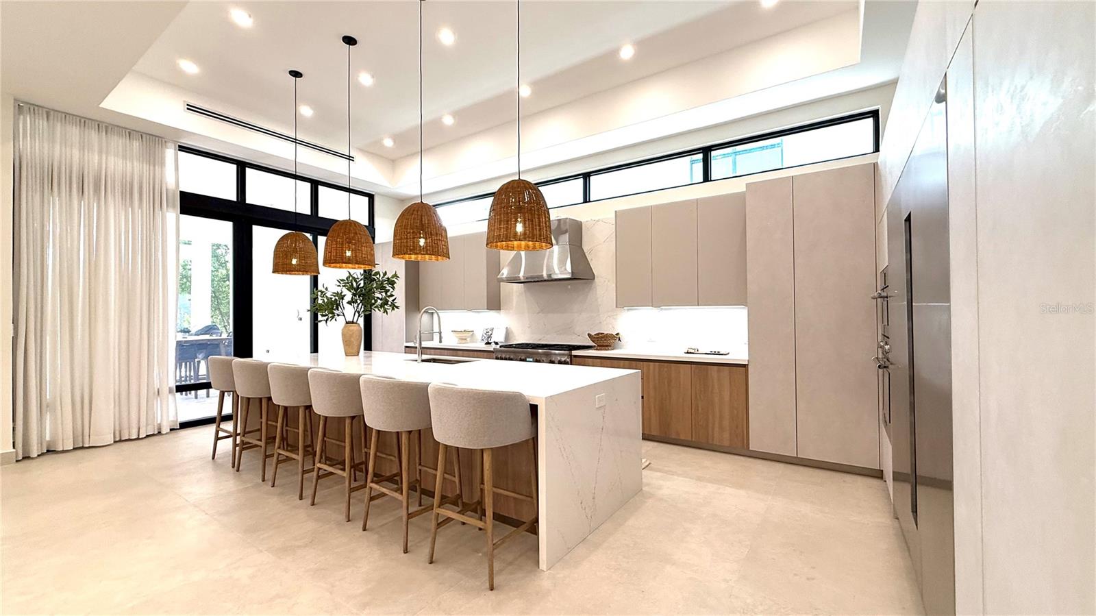 PR9104556 Property Photo