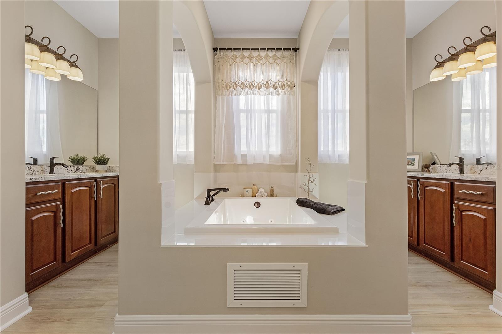 24439 RIVERFRONT DR, PUNTA GORDA, FL, 33980