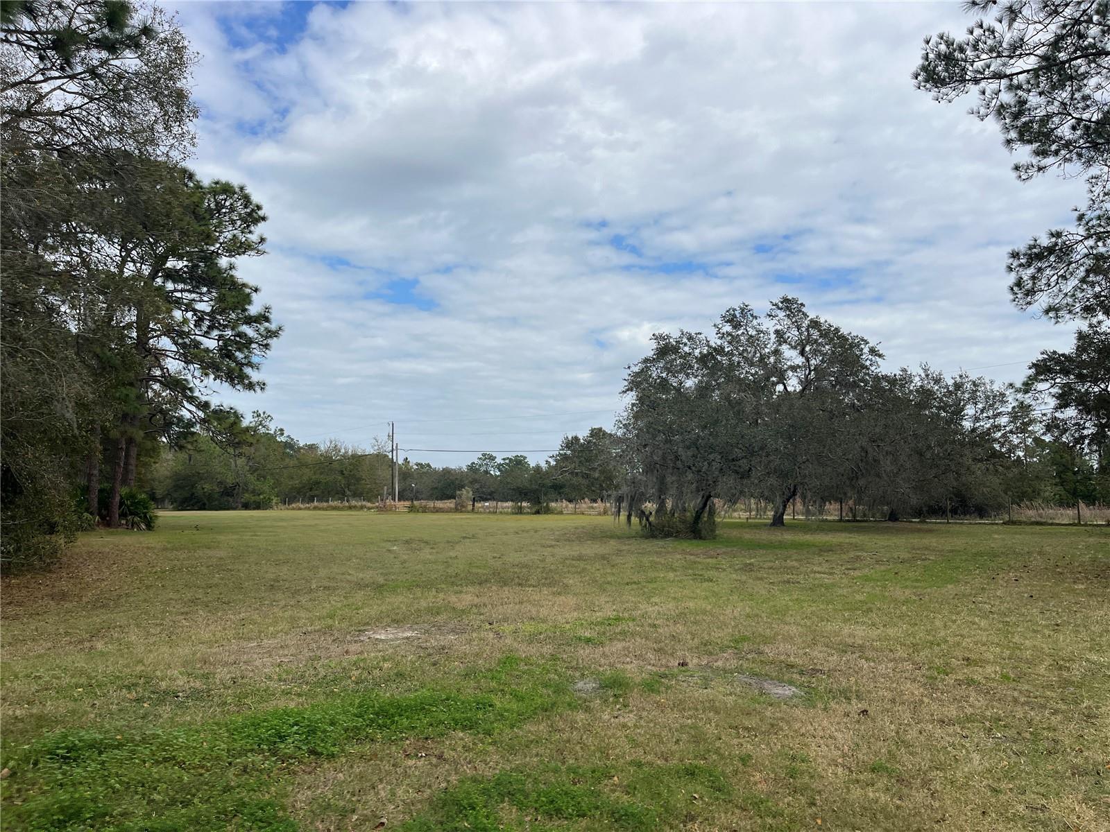 8615 KENTON RD, WESLEY CHAPEL, FL, 33545