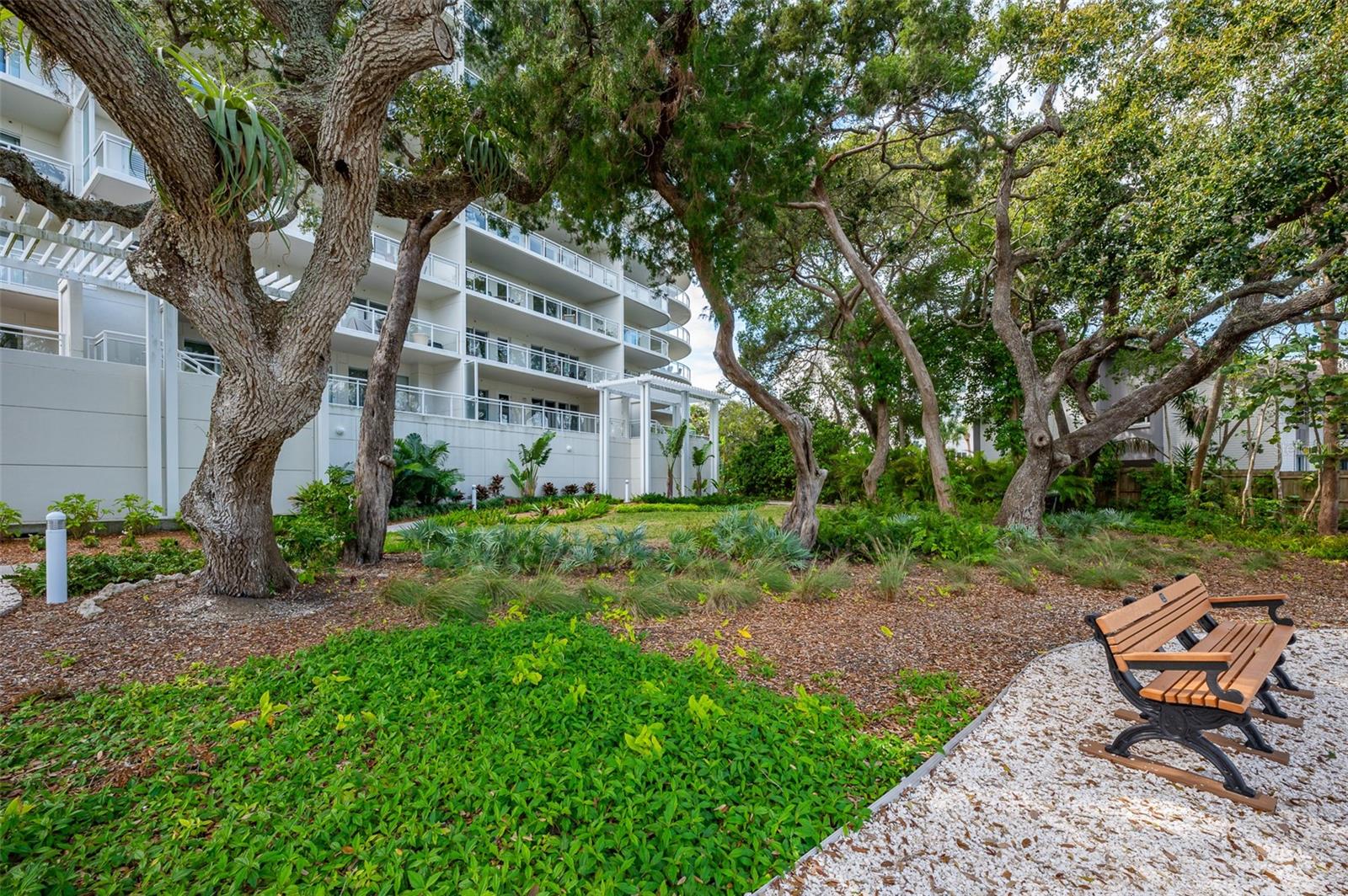 1660 SUMMERHOUSE LN #102, SARASOTA, FL, 34242