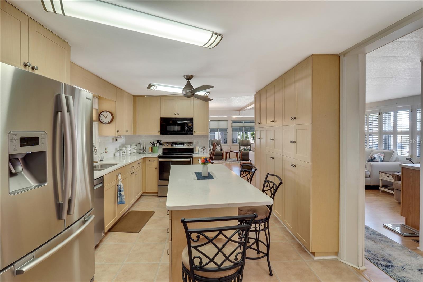4 N FLORA VISTA ST, ENGLEWOOD, FL, 34223