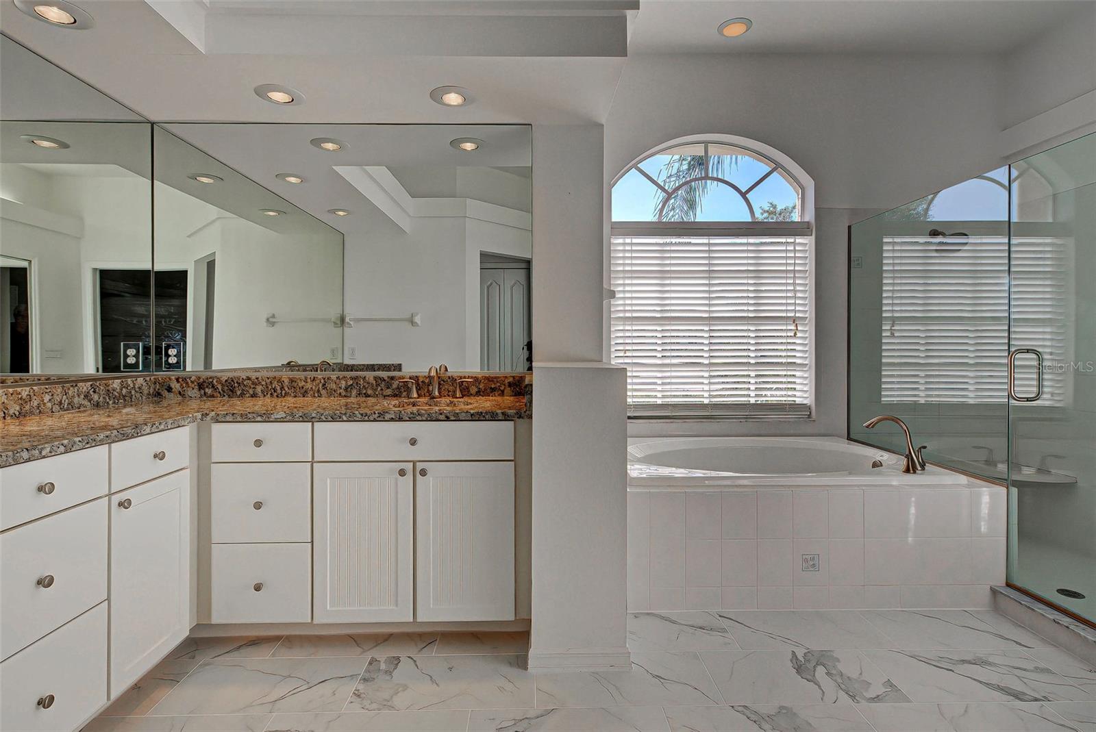 1037 BECKLEY CIR, VENICE, FL, 34292