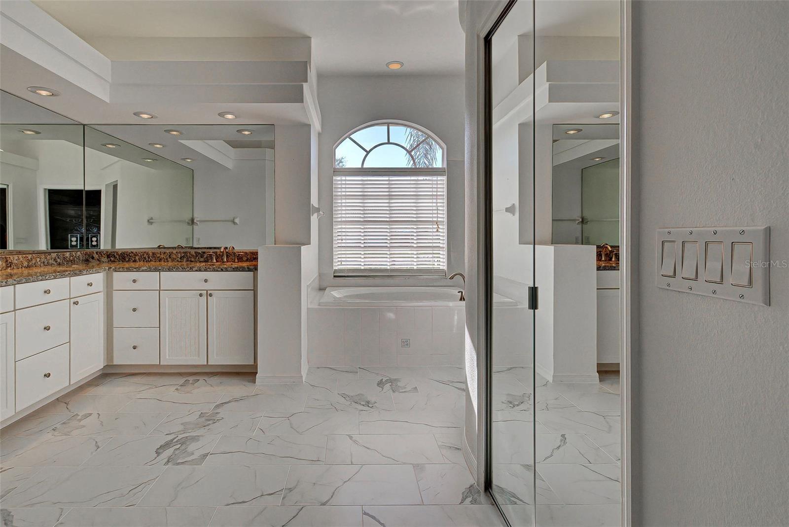 1037 BECKLEY CIR, VENICE, FL, 34292