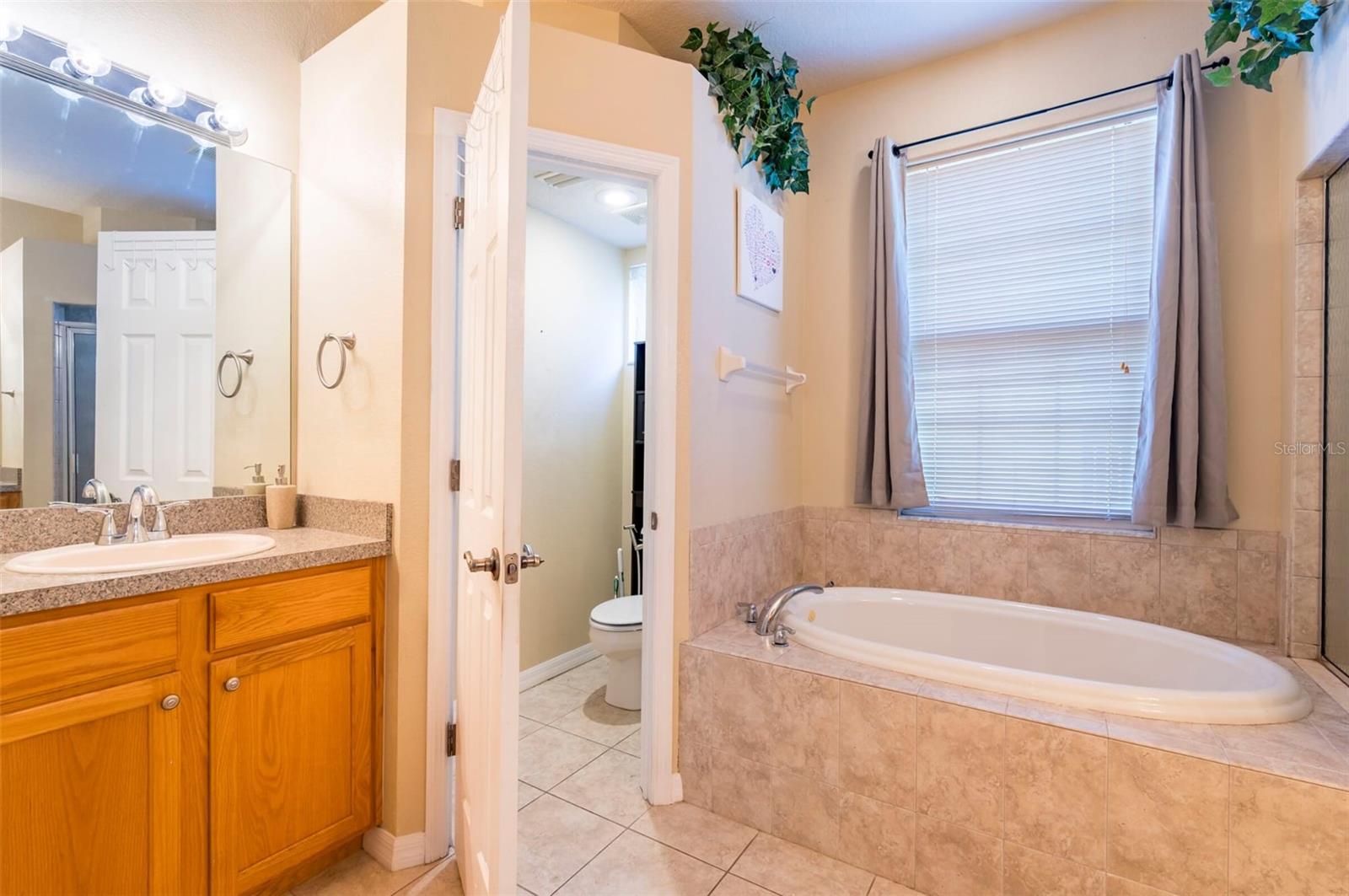 98 S HIGHLAND AVE #202, TARPON SPRINGS, FL, 34689