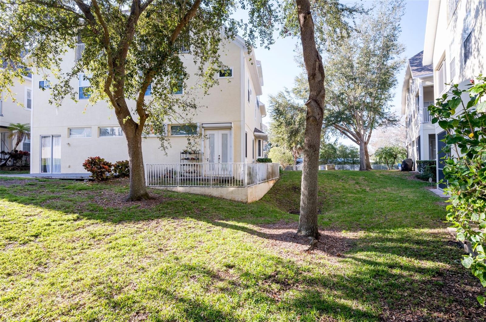 98 S HIGHLAND AVE #202, TARPON SPRINGS, FL, 34689