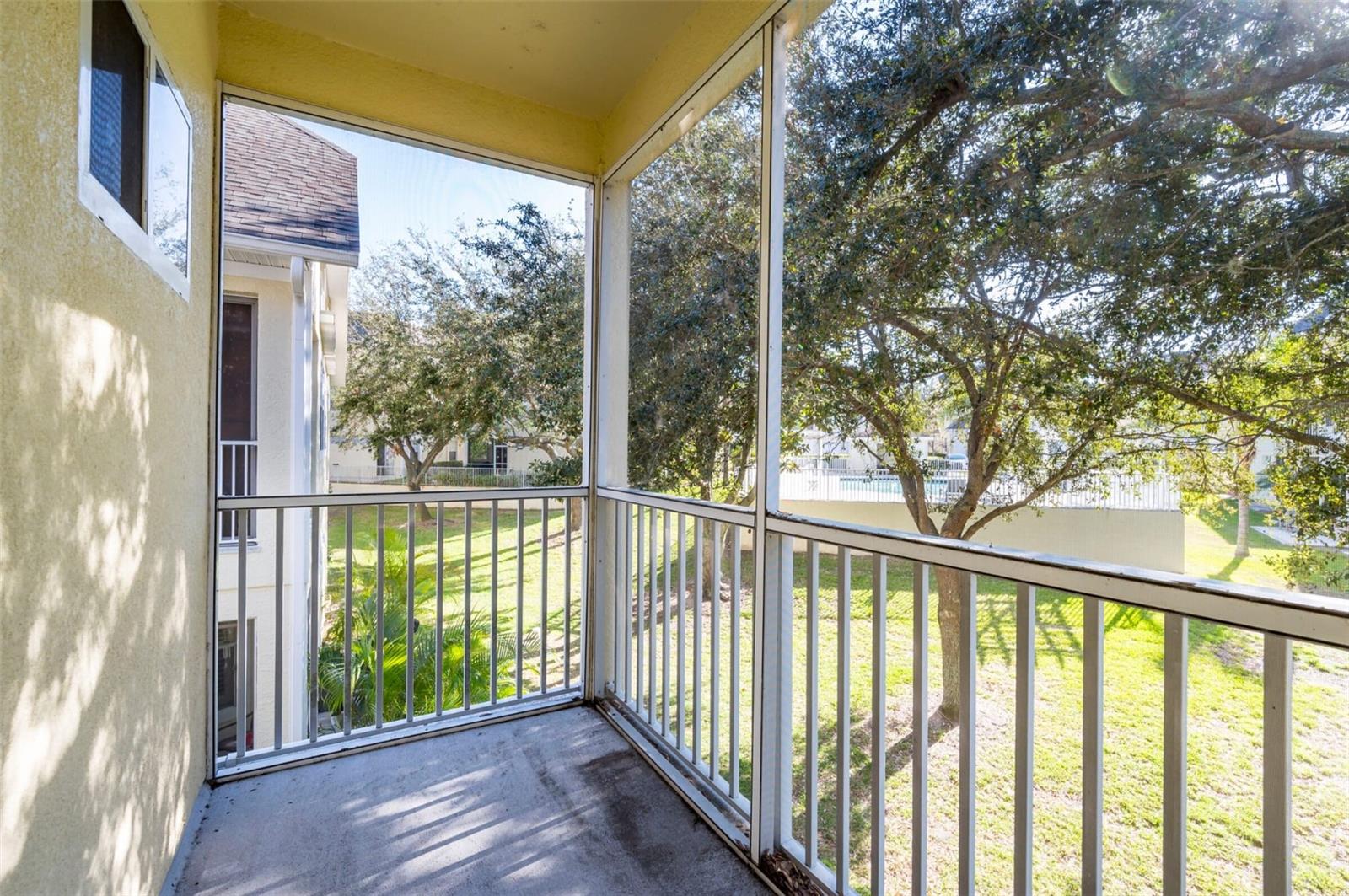 98 S HIGHLAND AVE #202, TARPON SPRINGS, FL, 34689