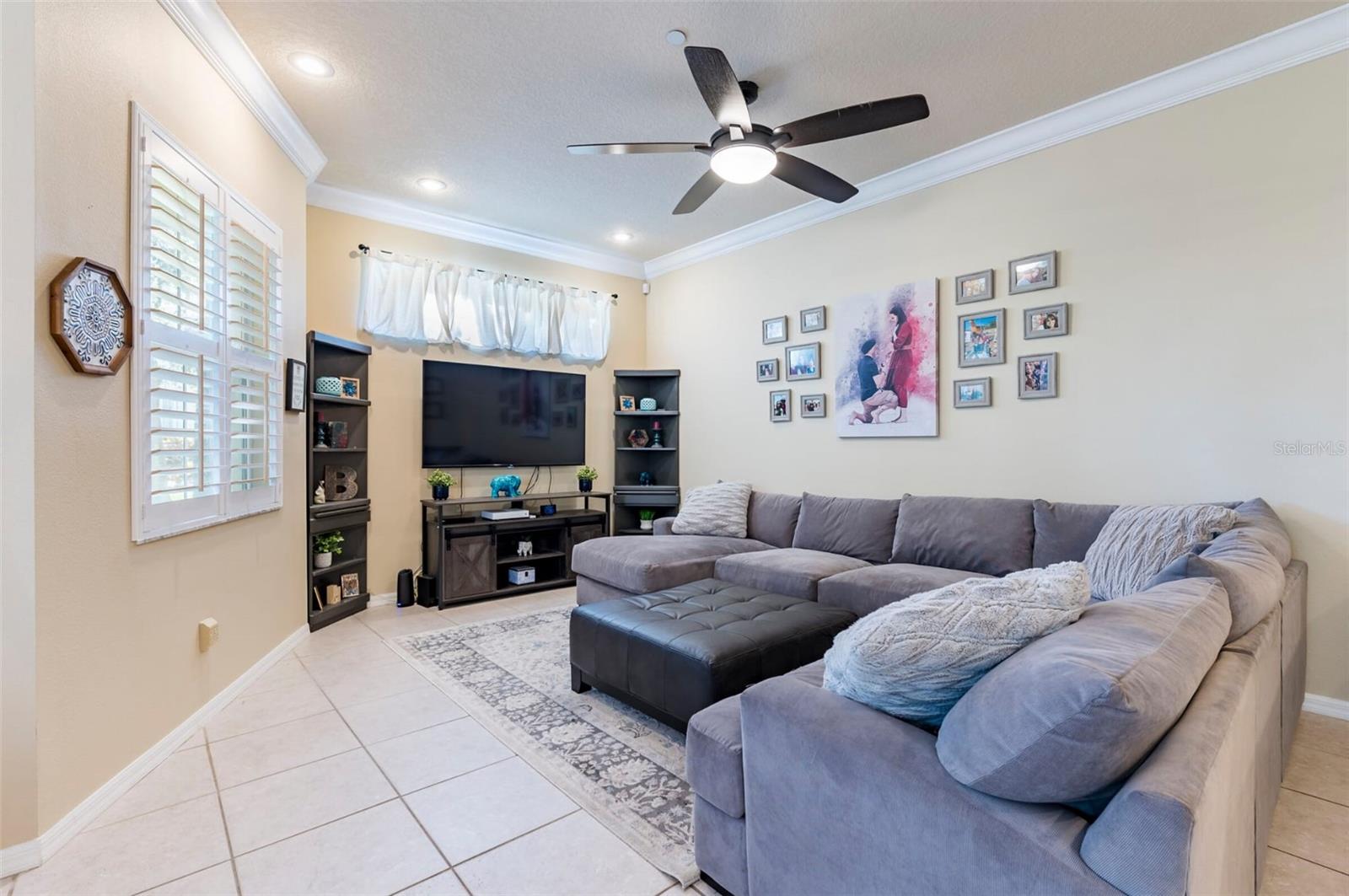 98 S HIGHLAND AVE #202, TARPON SPRINGS, FL, 34689