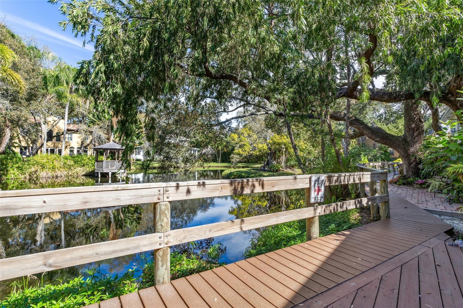 2923 W GANDY BLVD, TAMPA, FL, 33611