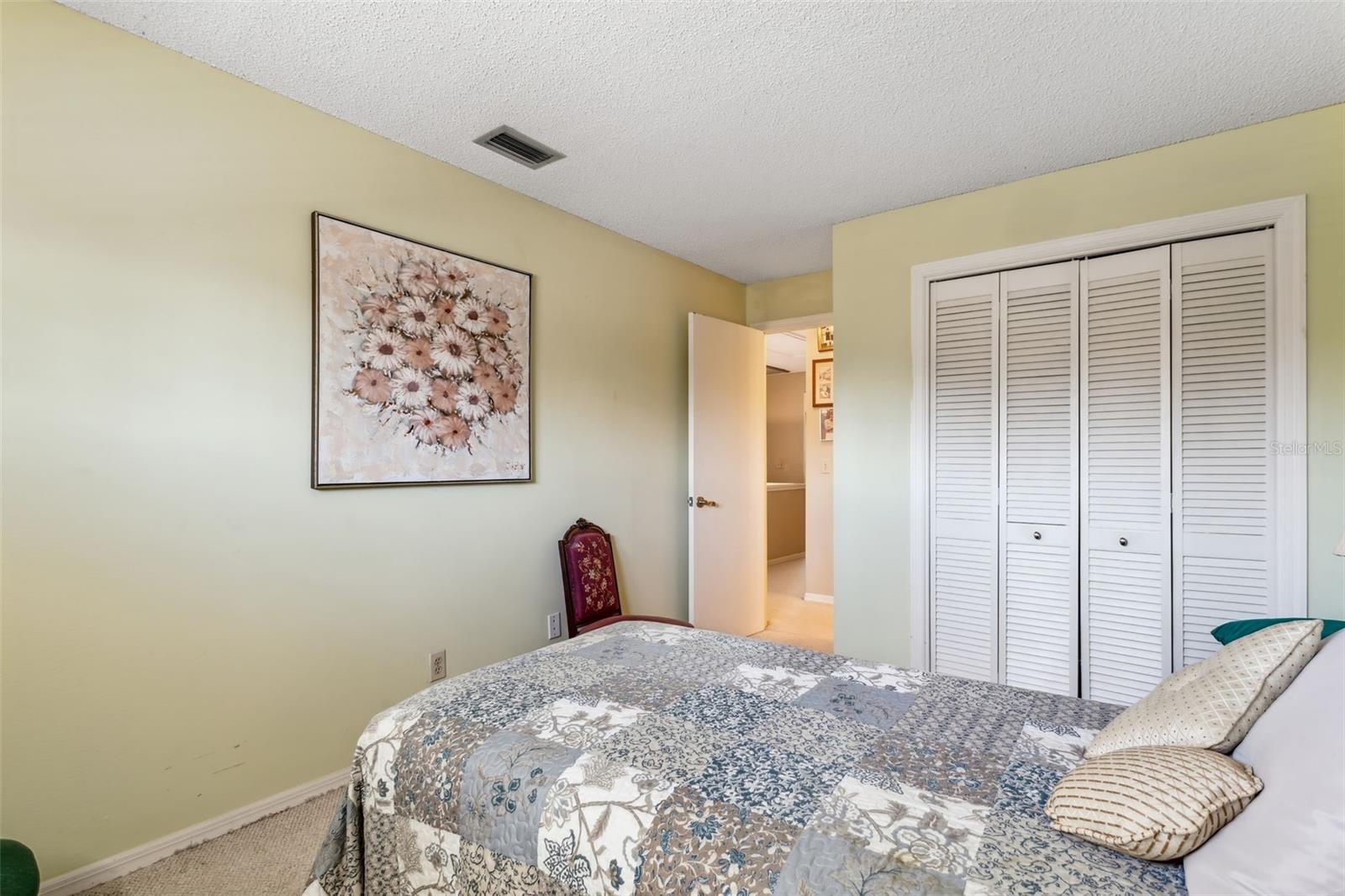 2923 W GANDY BLVD, TAMPA, FL, 33611