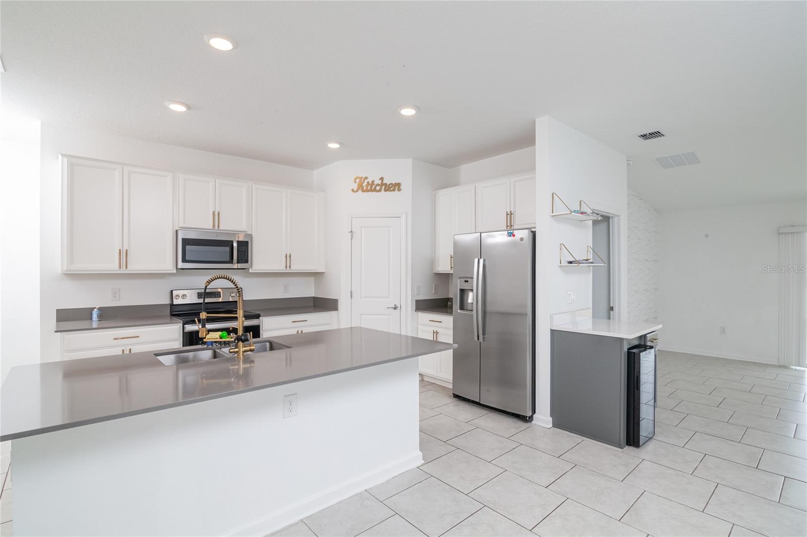 132 PINEYWOODS ST, ST CLOUD, FL, 34772