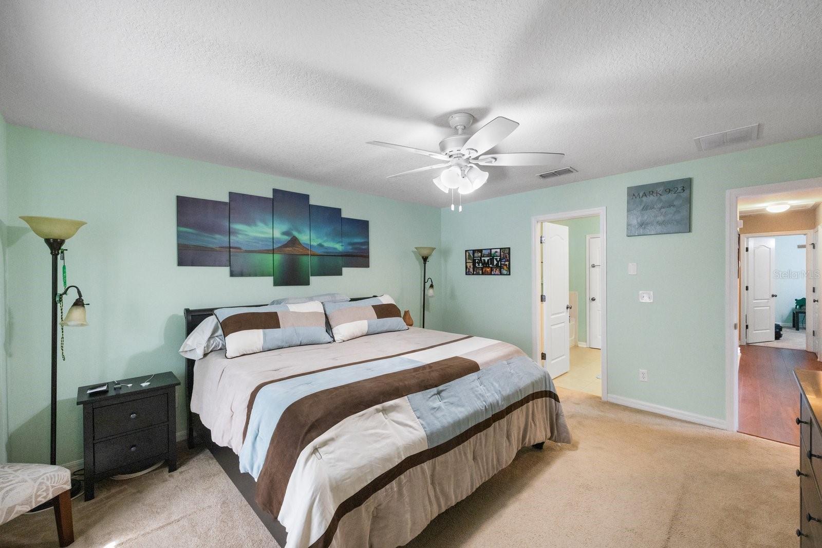 4564 LIMERICK DR, TAMPA, FL, 33610