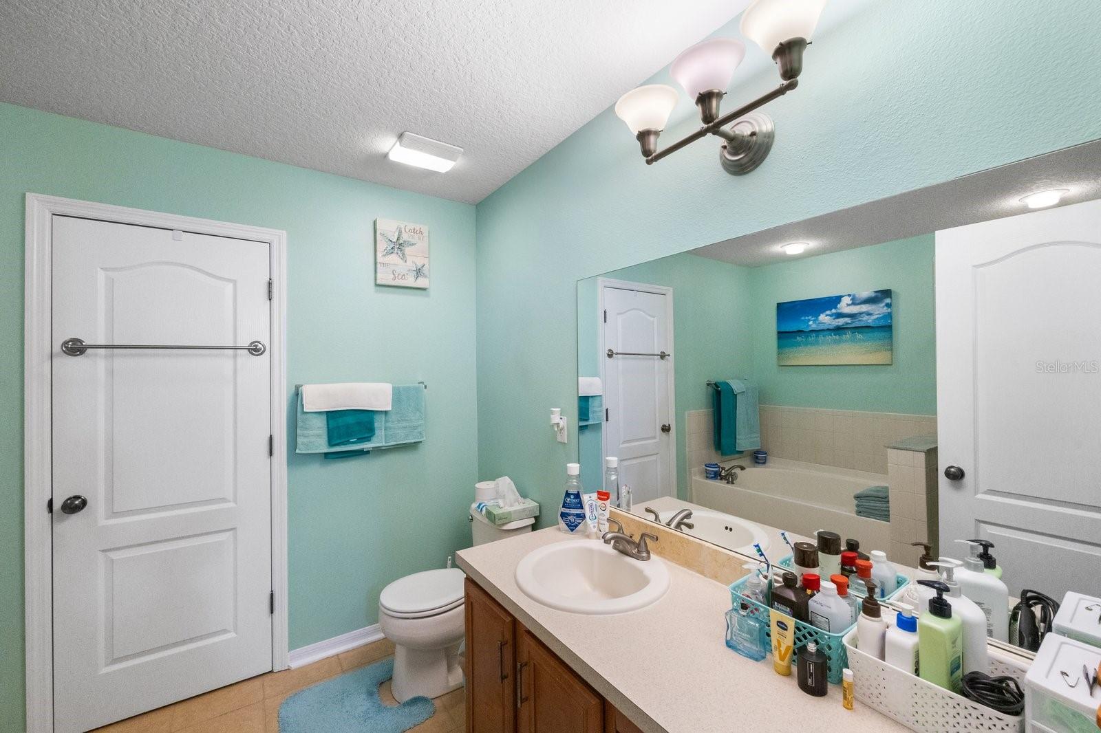 4564 LIMERICK DR, TAMPA, FL, 33610
