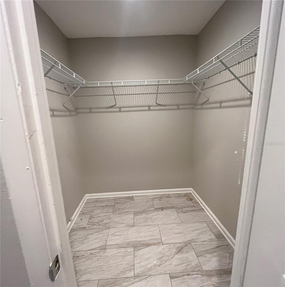 U8231511 Property Photo