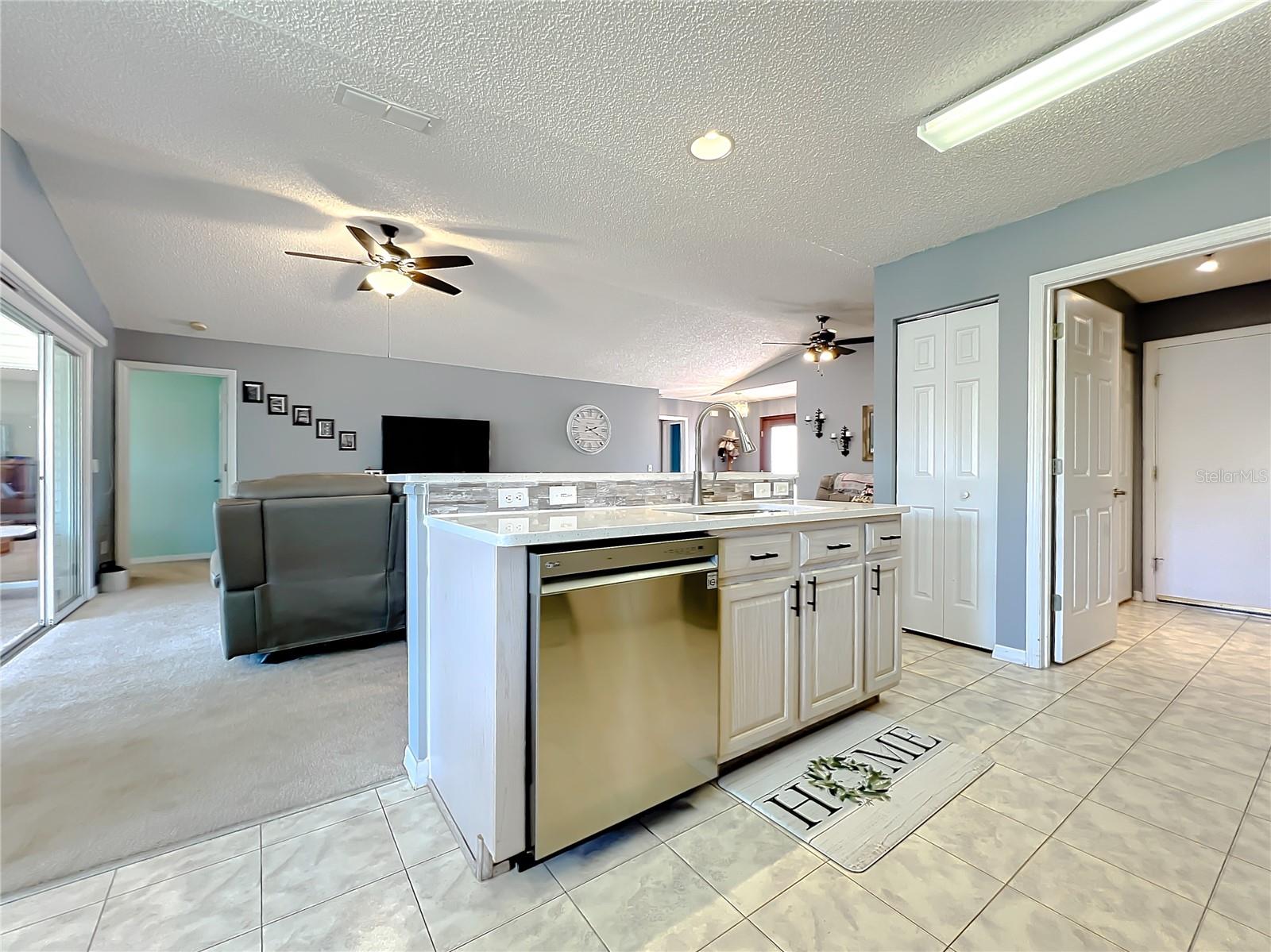 32676 OAK PARK DR, LEESBURG, FL, 34748