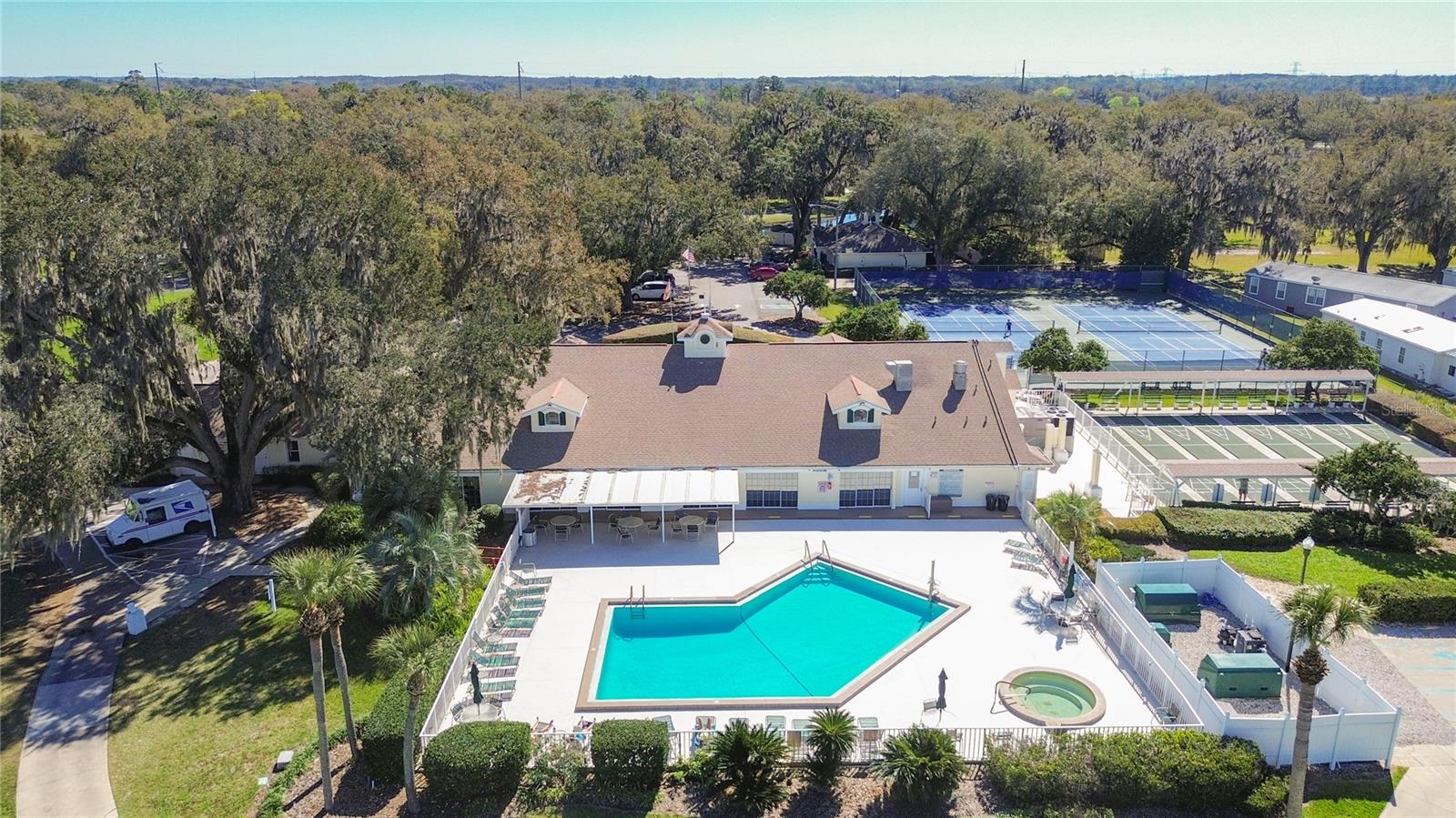 32676 OAK PARK DR, LEESBURG, FL, 34748