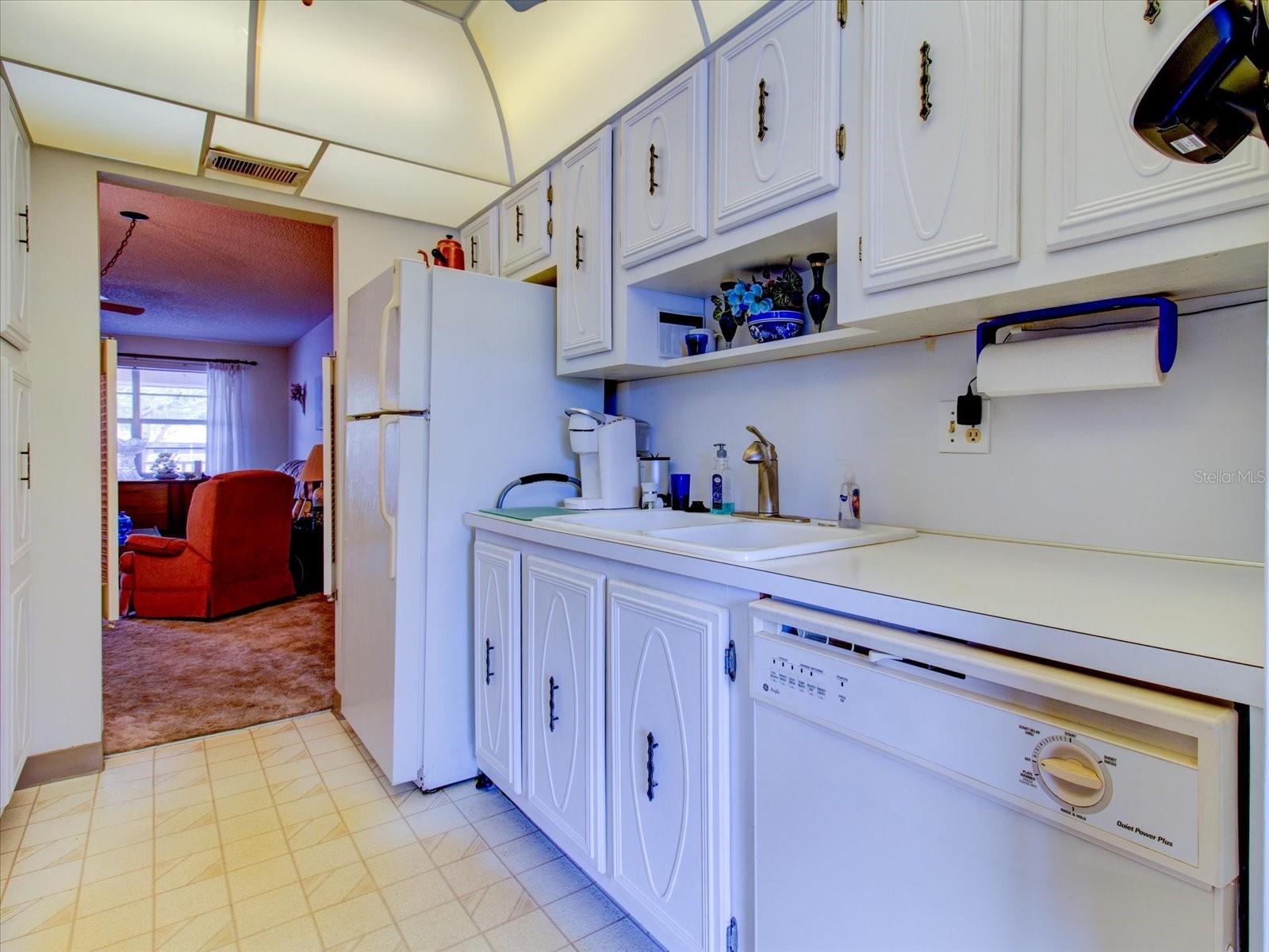 10037 62ND TER N #23, ST PETERSBURG, FL, 33708
